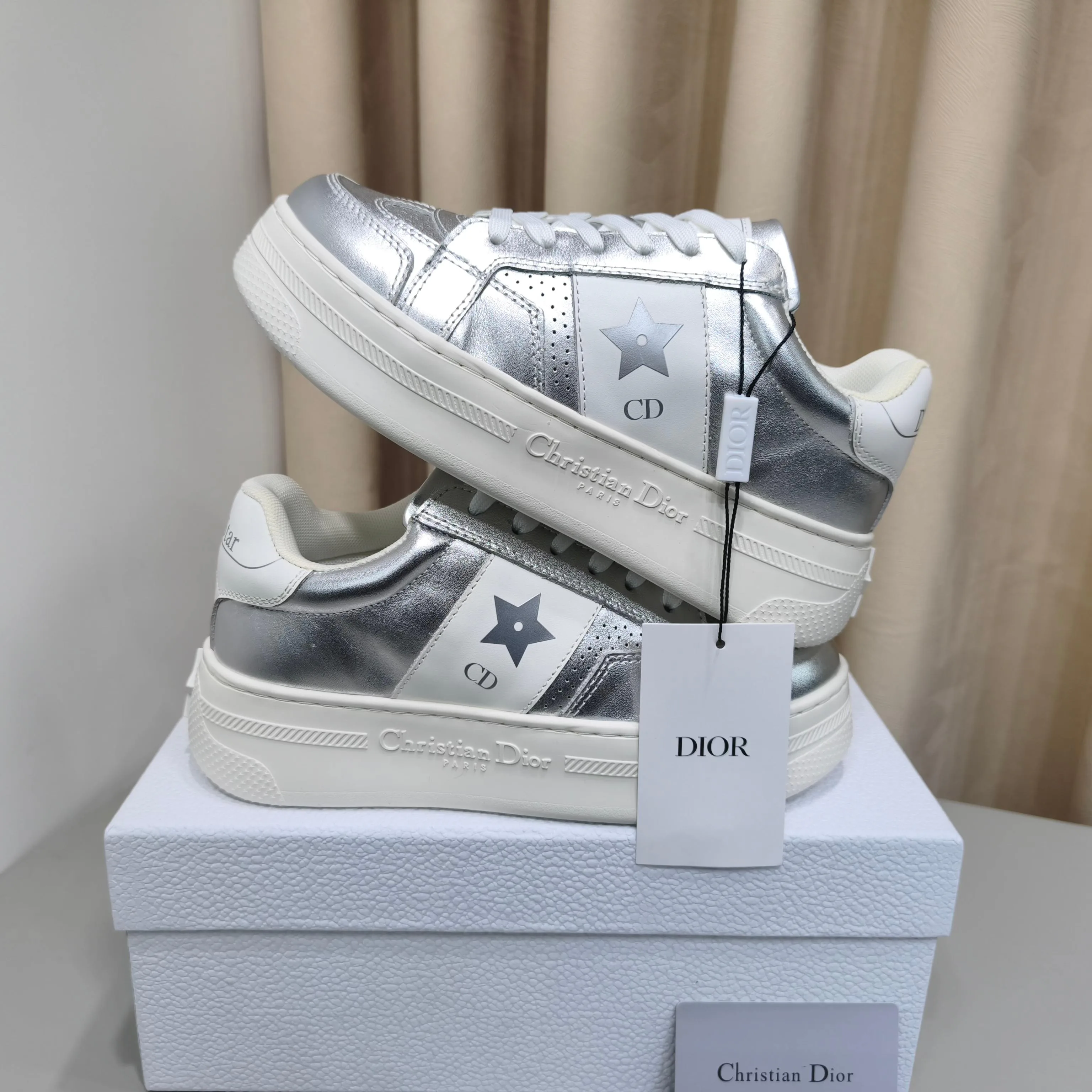 Кроссовки Женские Christian Dior 17988726