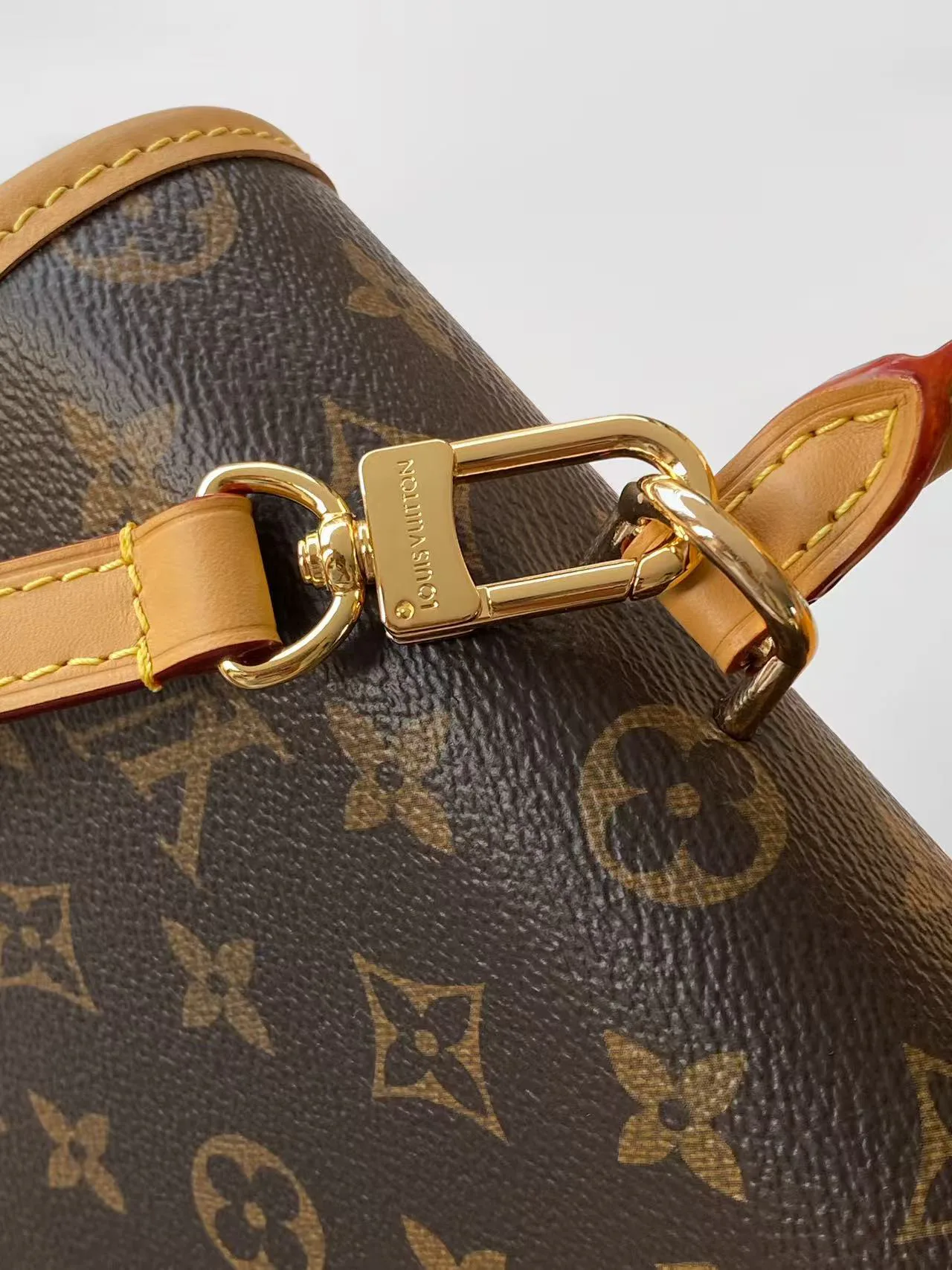 Рюкзаки Женские Louis Vuitton 17949201