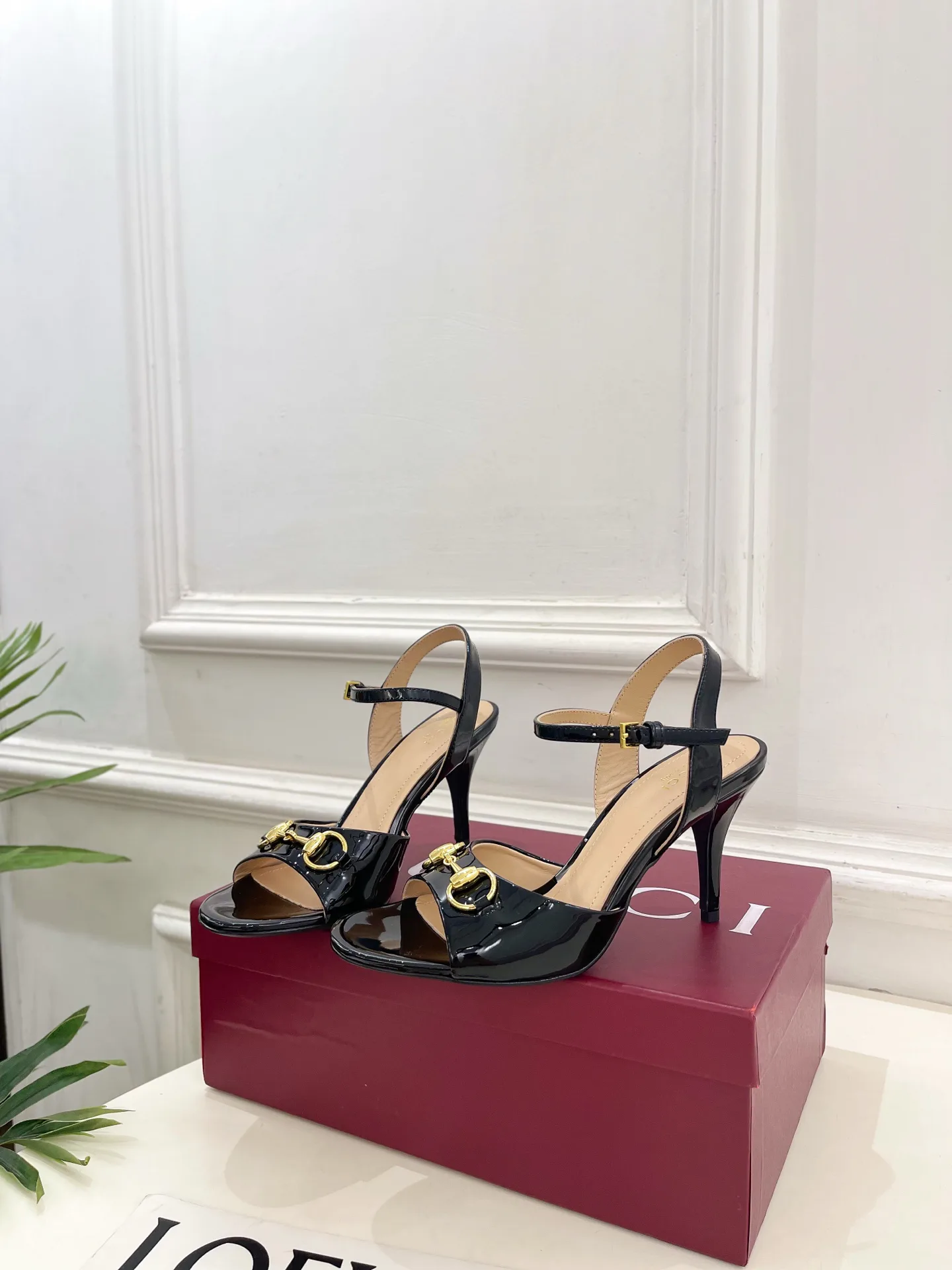 Босоножки Женские Gucci 13218187