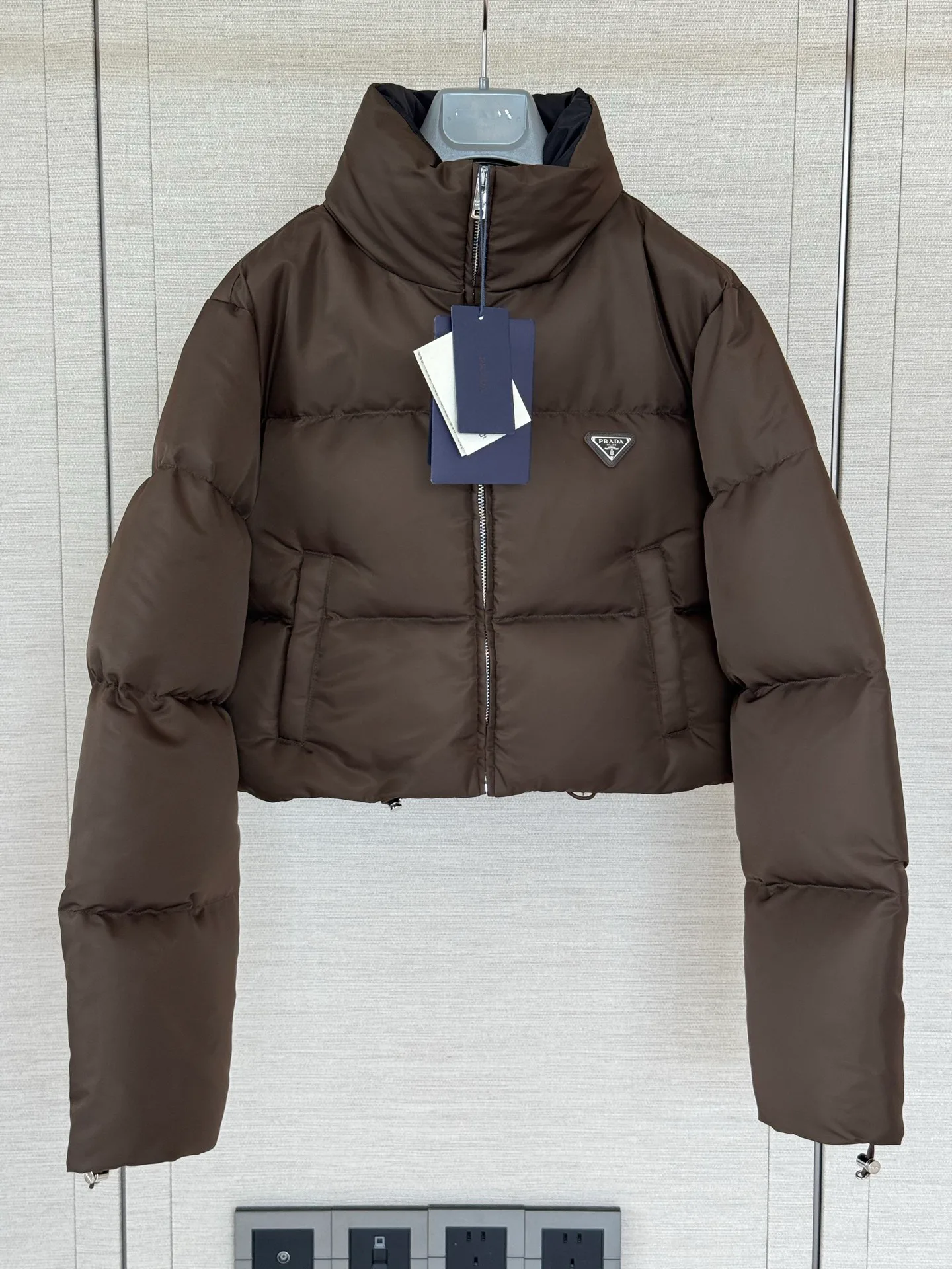 Куртки И Пуховики Женские Prada 18758182