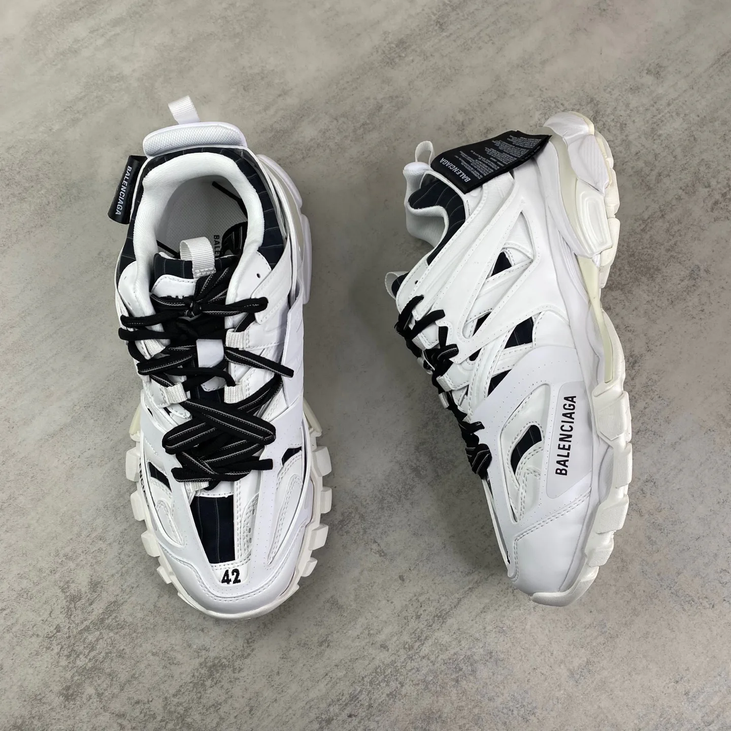 Кроссовки Женские Balenciaga 18743876