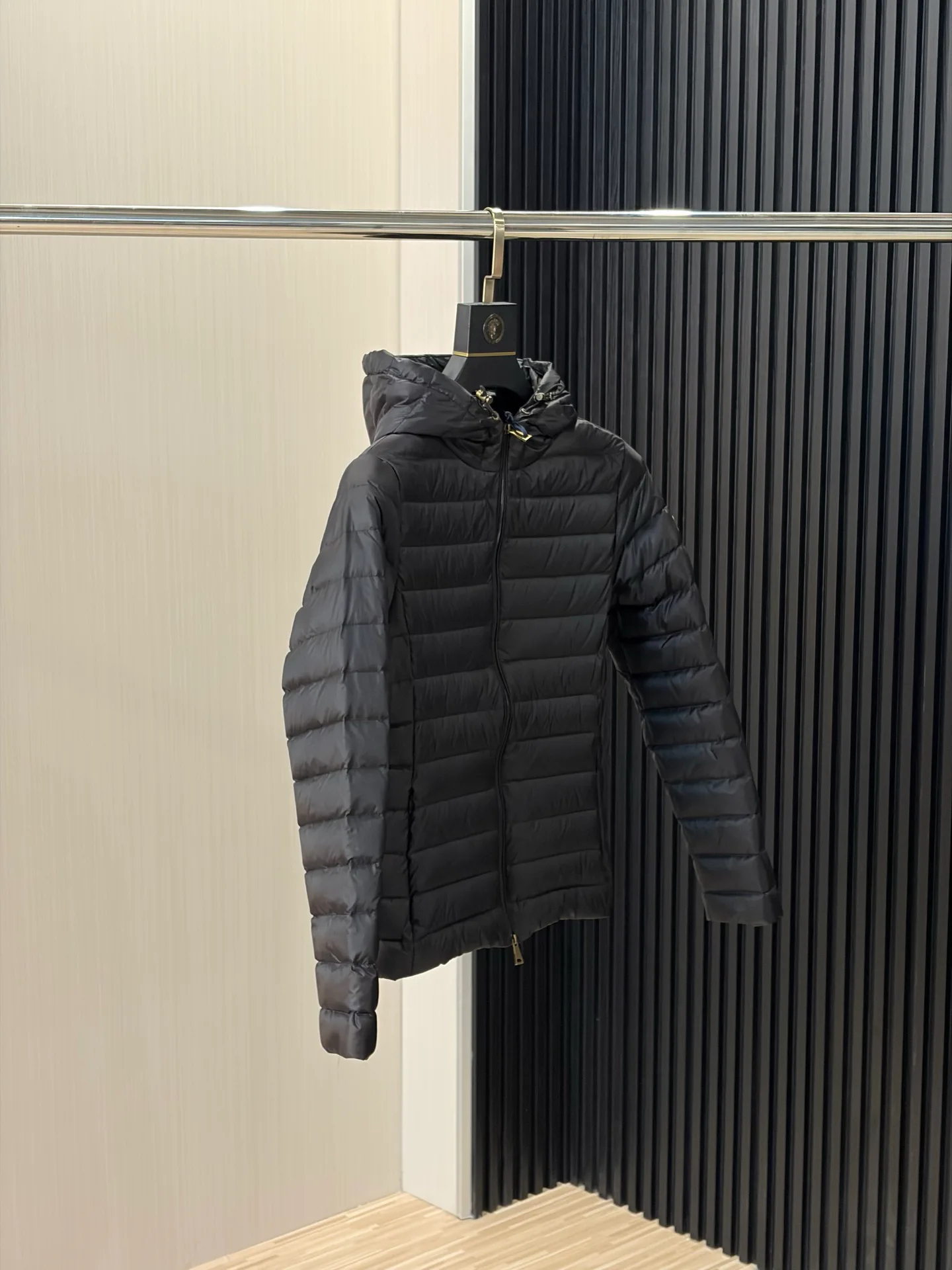Куртки И Пуховики Мужские Moncler 18231138