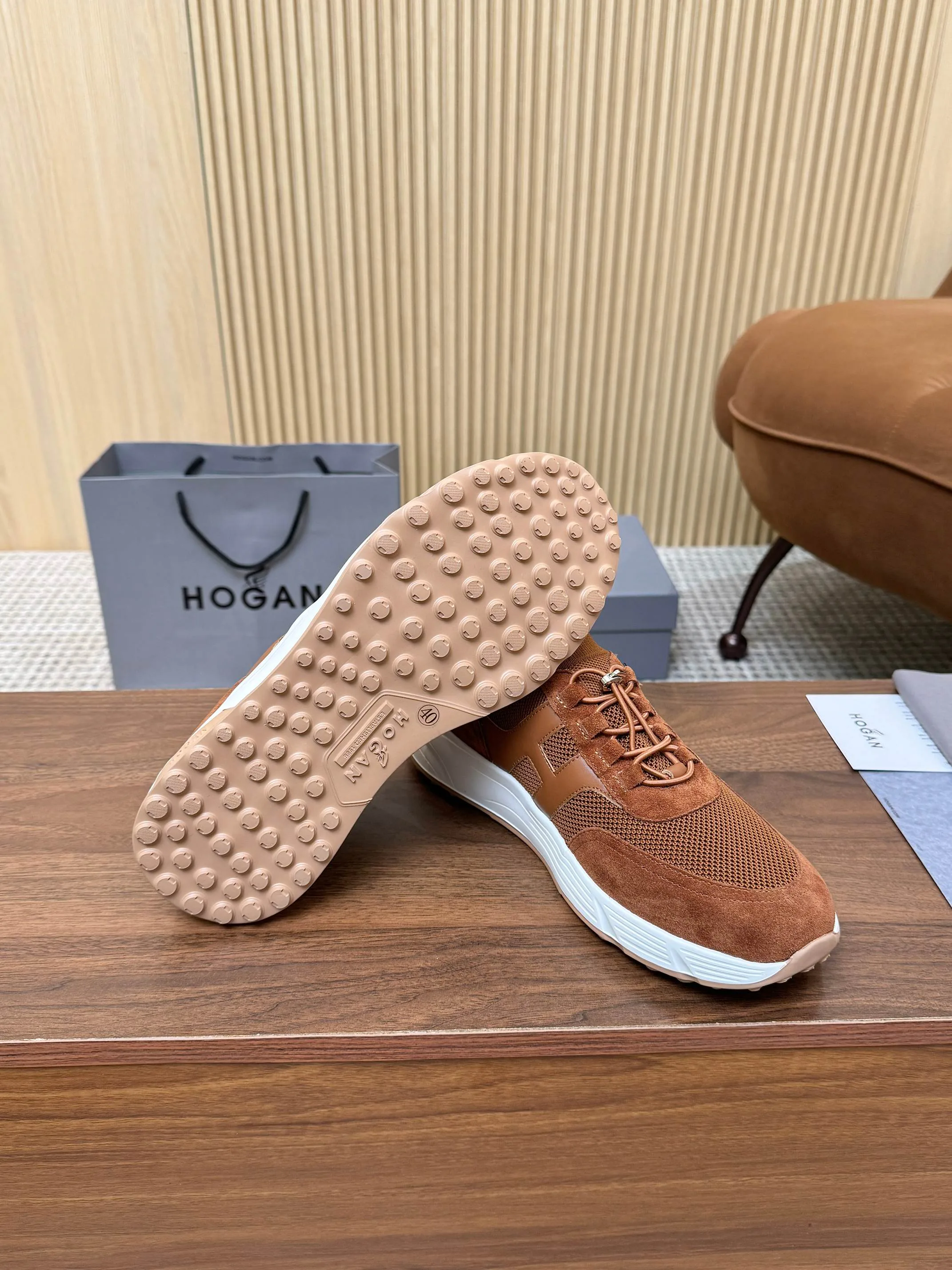 Кроссовки Женские Hogan 18877089