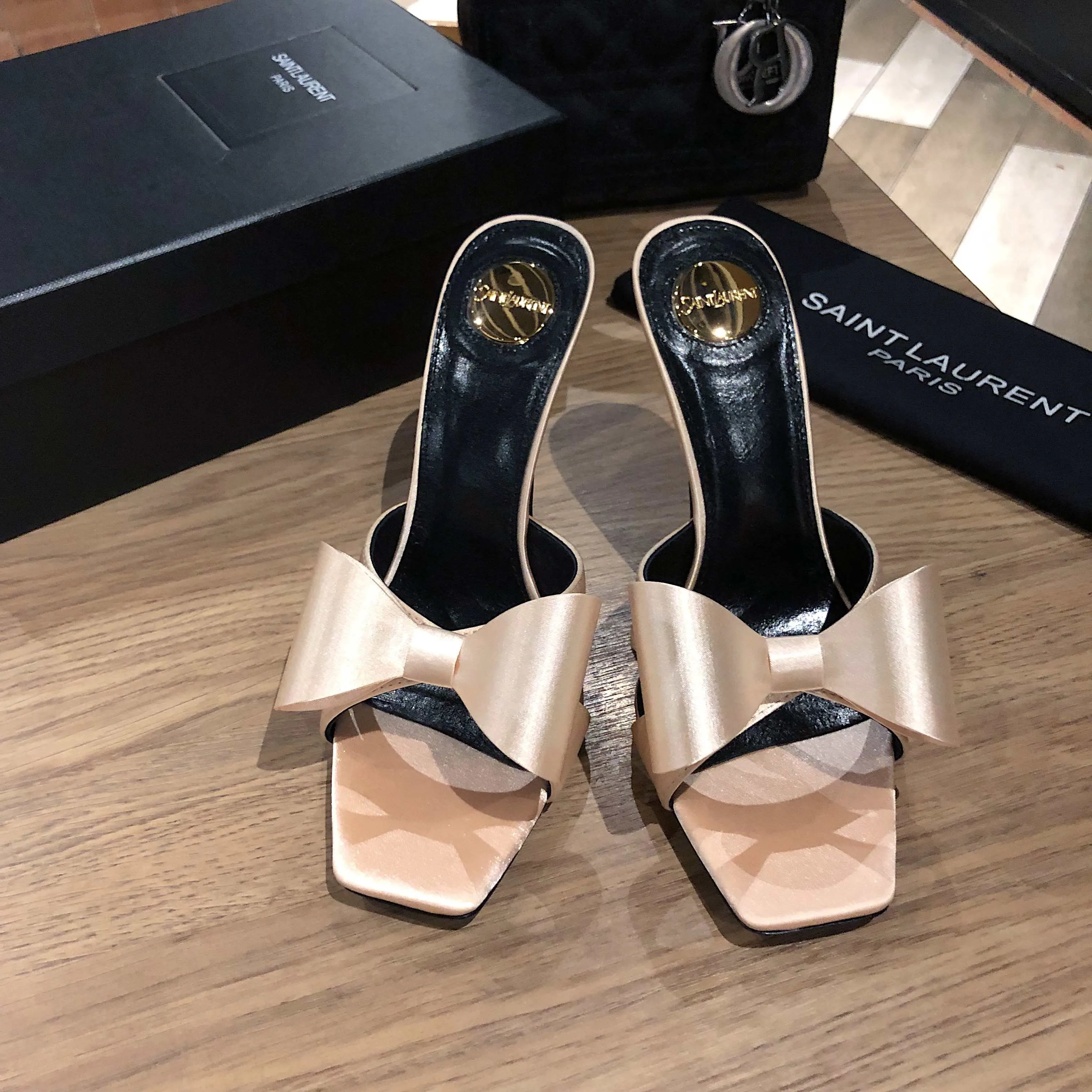 Босоножки Женские Saint Laurent 11220488