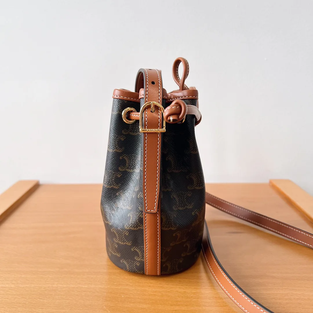 Классические Сумки Женские Celine 11588746