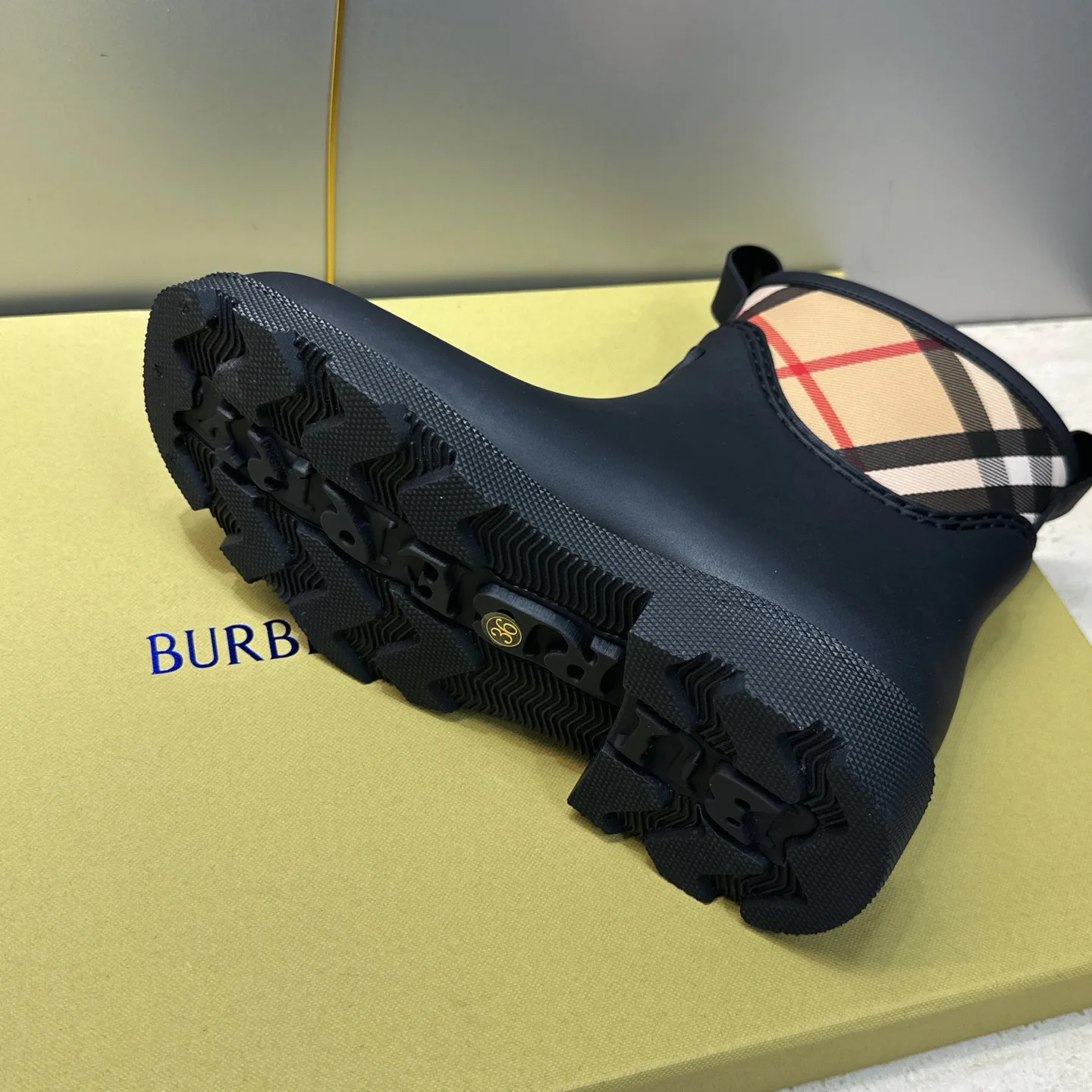 Сапоги Женские Burberry 18235848