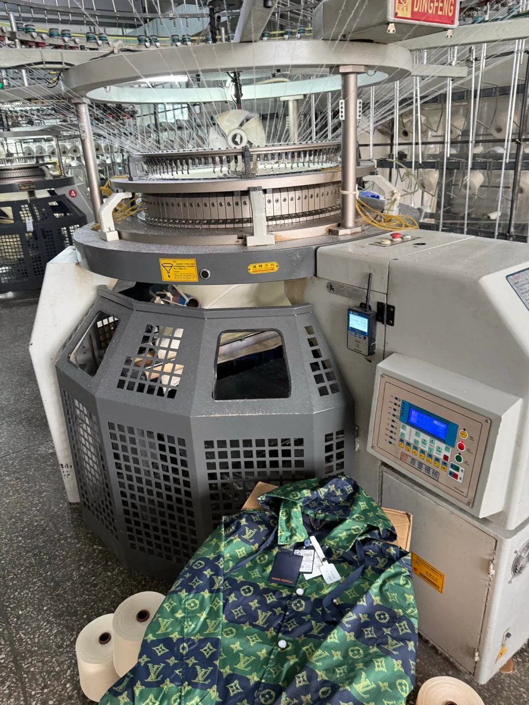 Куртки И Пуховики Мужские Louis Vuitton 8973489