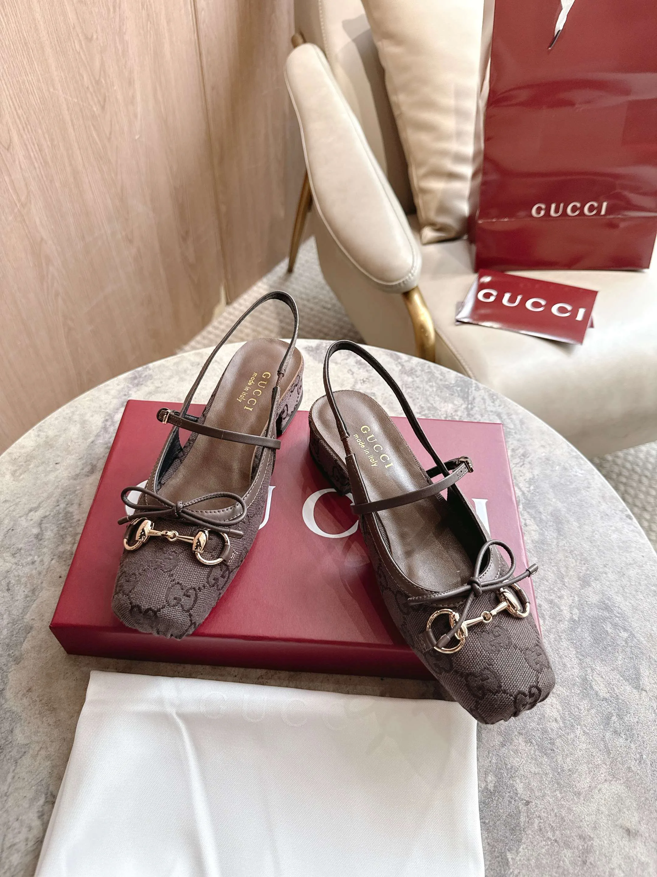 Босоножки Женские Gucci 12702539