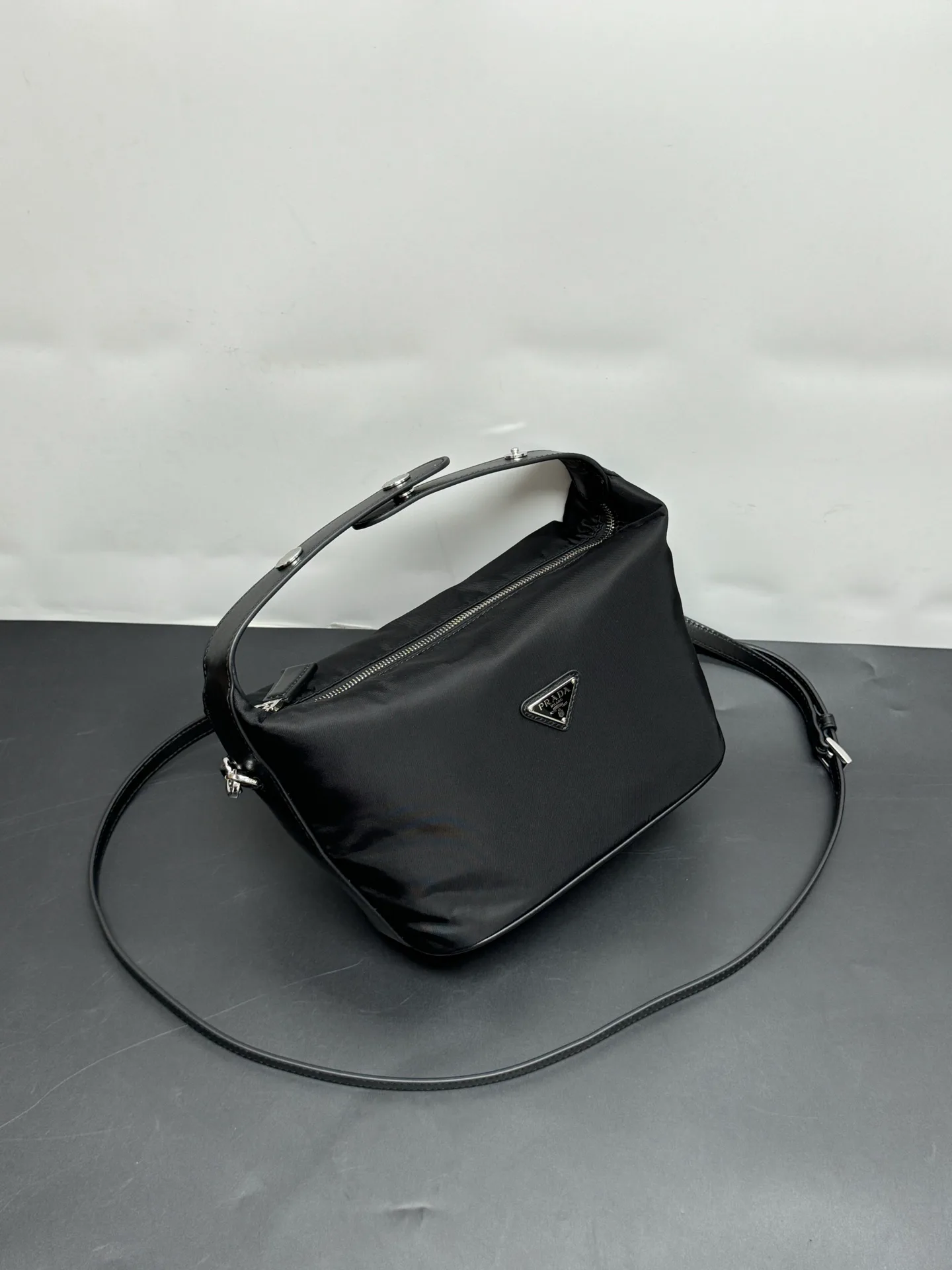 Сумки На Ремне Женские Prada 17630943