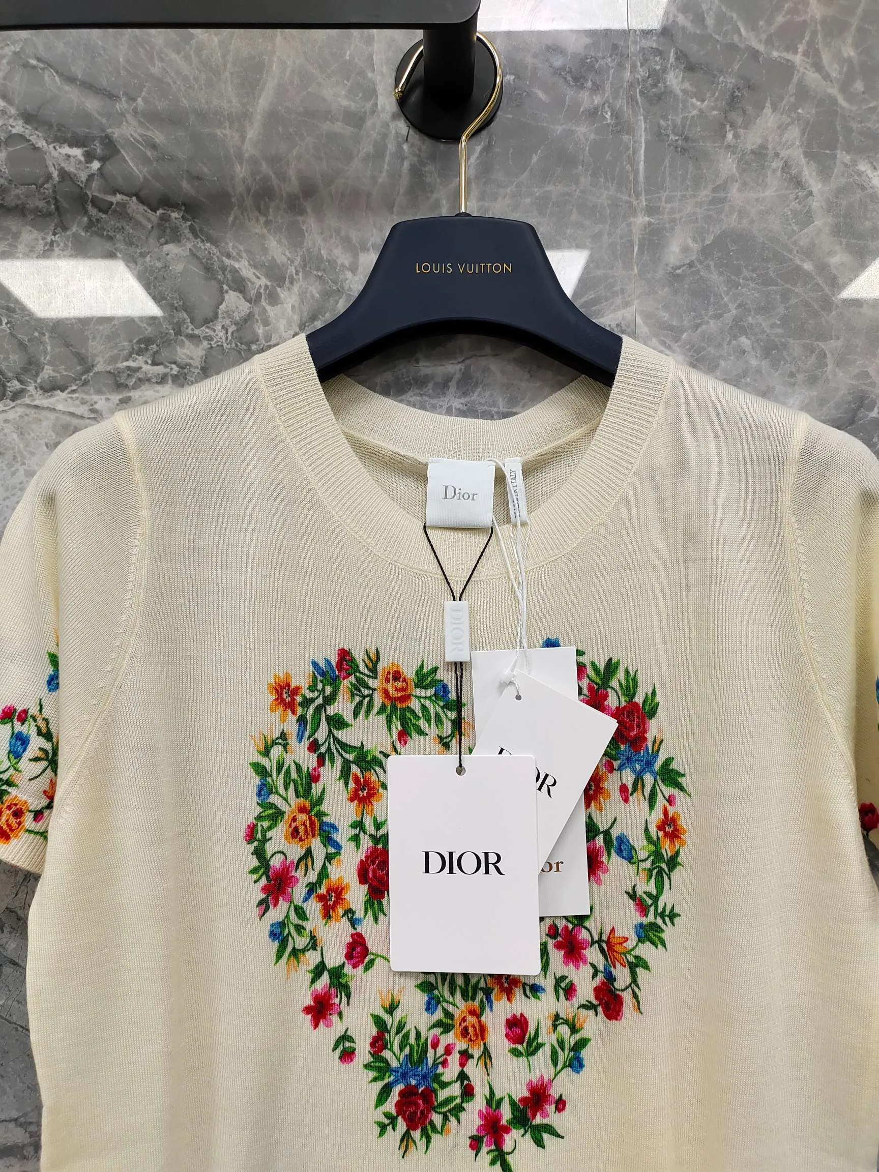 Футболки Женские Christian Dior 13549560