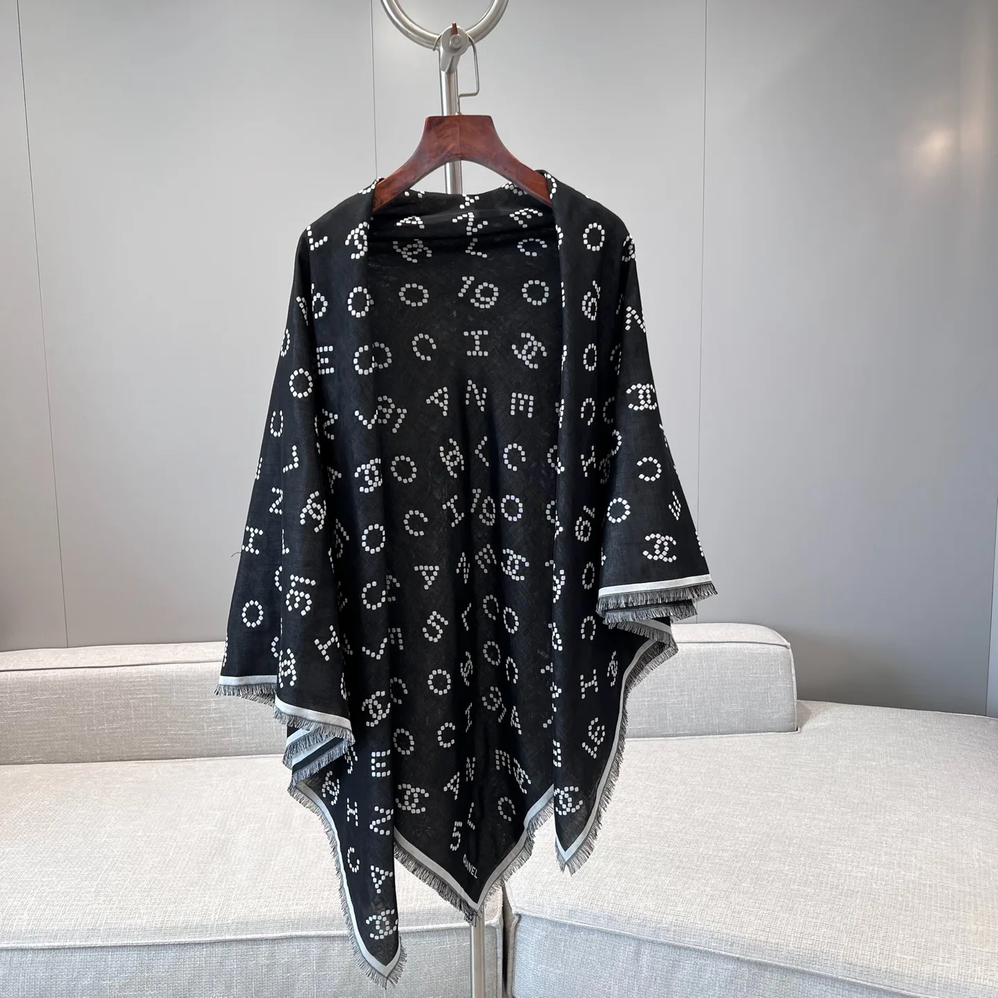 Шарфы Chanel 17913690