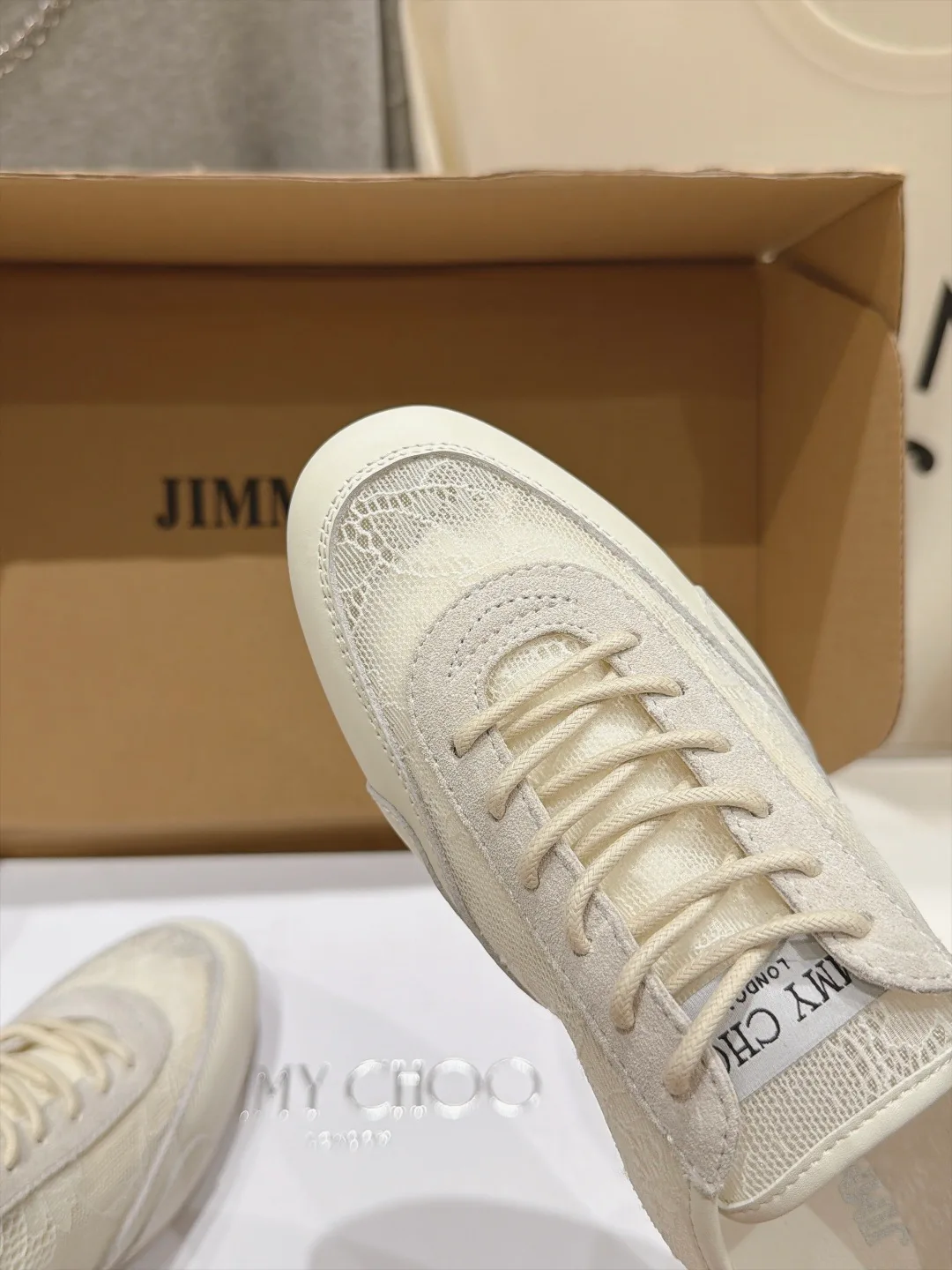 Кроссовки Женские Jimmy Choo 18436546