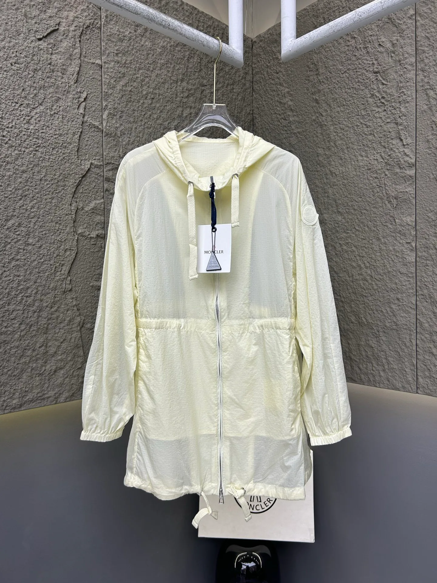 Куртки И Пуховики Женские Moncler 11862683