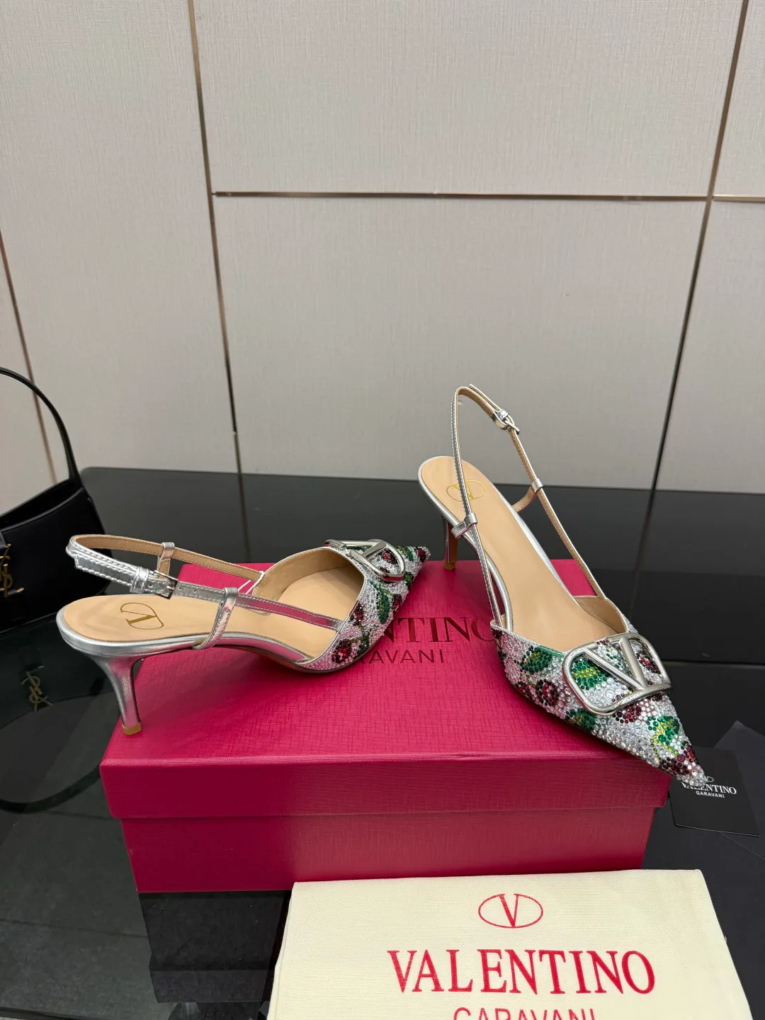 Босоножки Женские Valentino 13581506