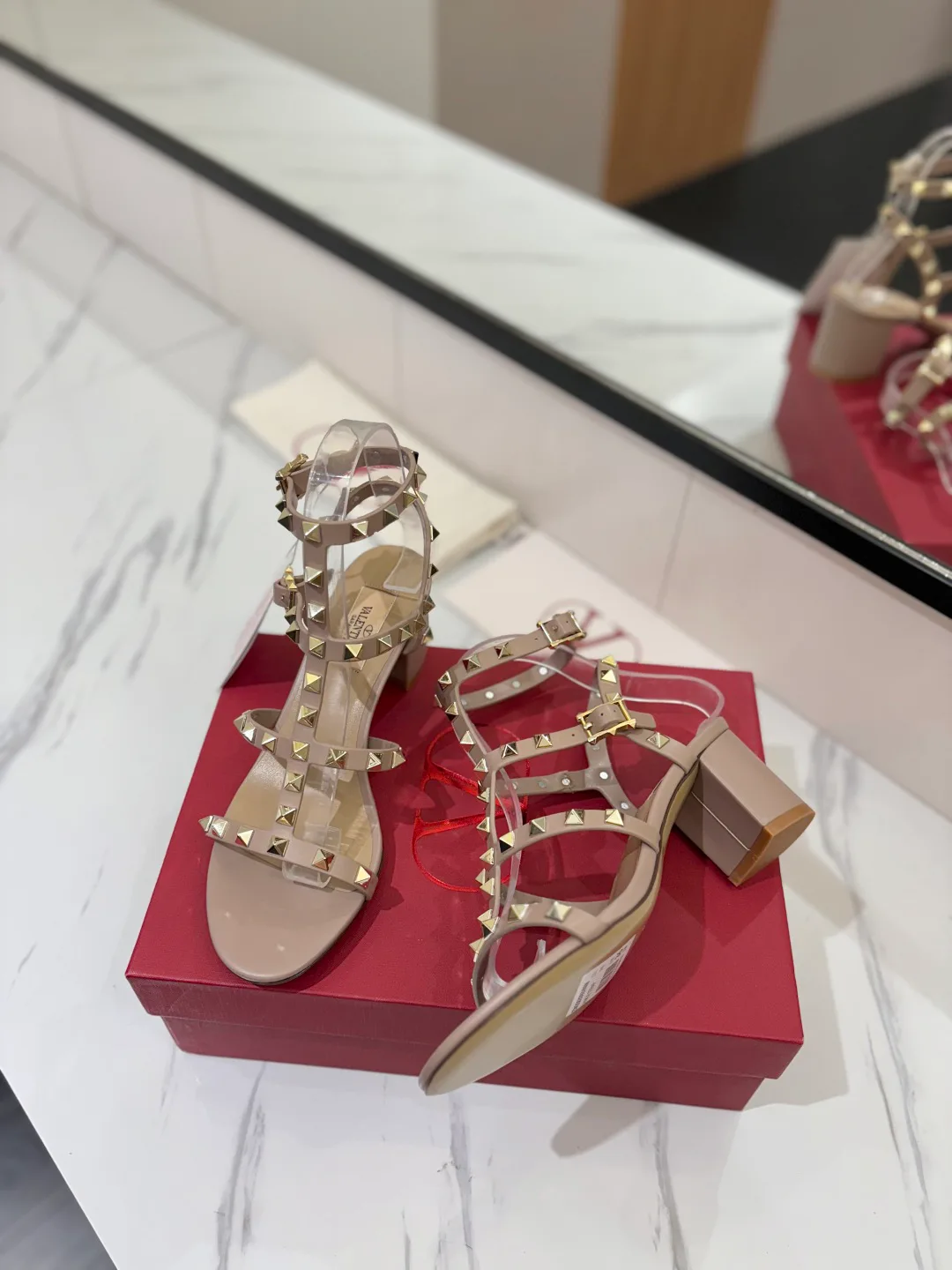 Босоножки Женские Valentino 11683075