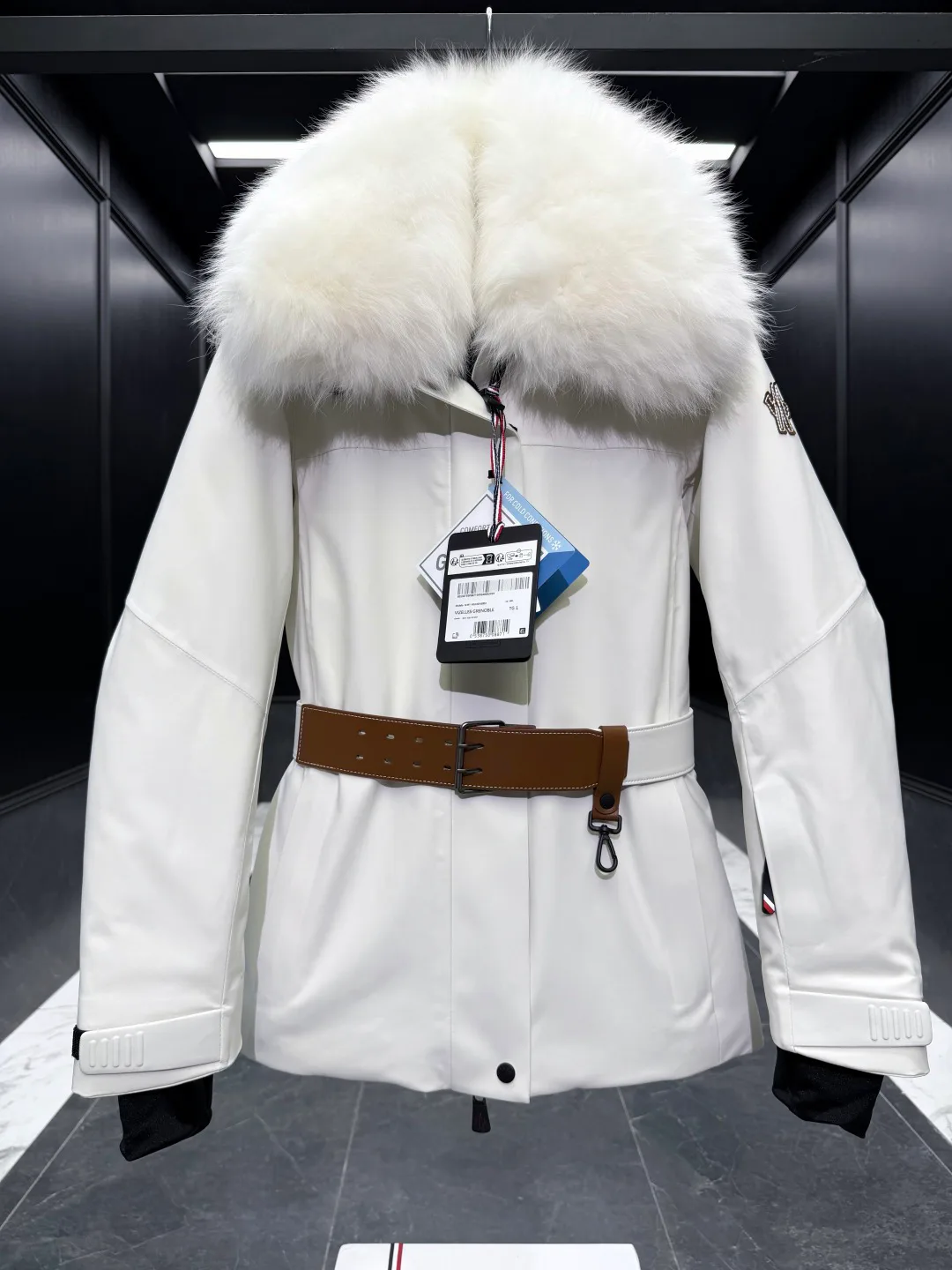 Куртки И Пуховики Женские Moncler 18725272