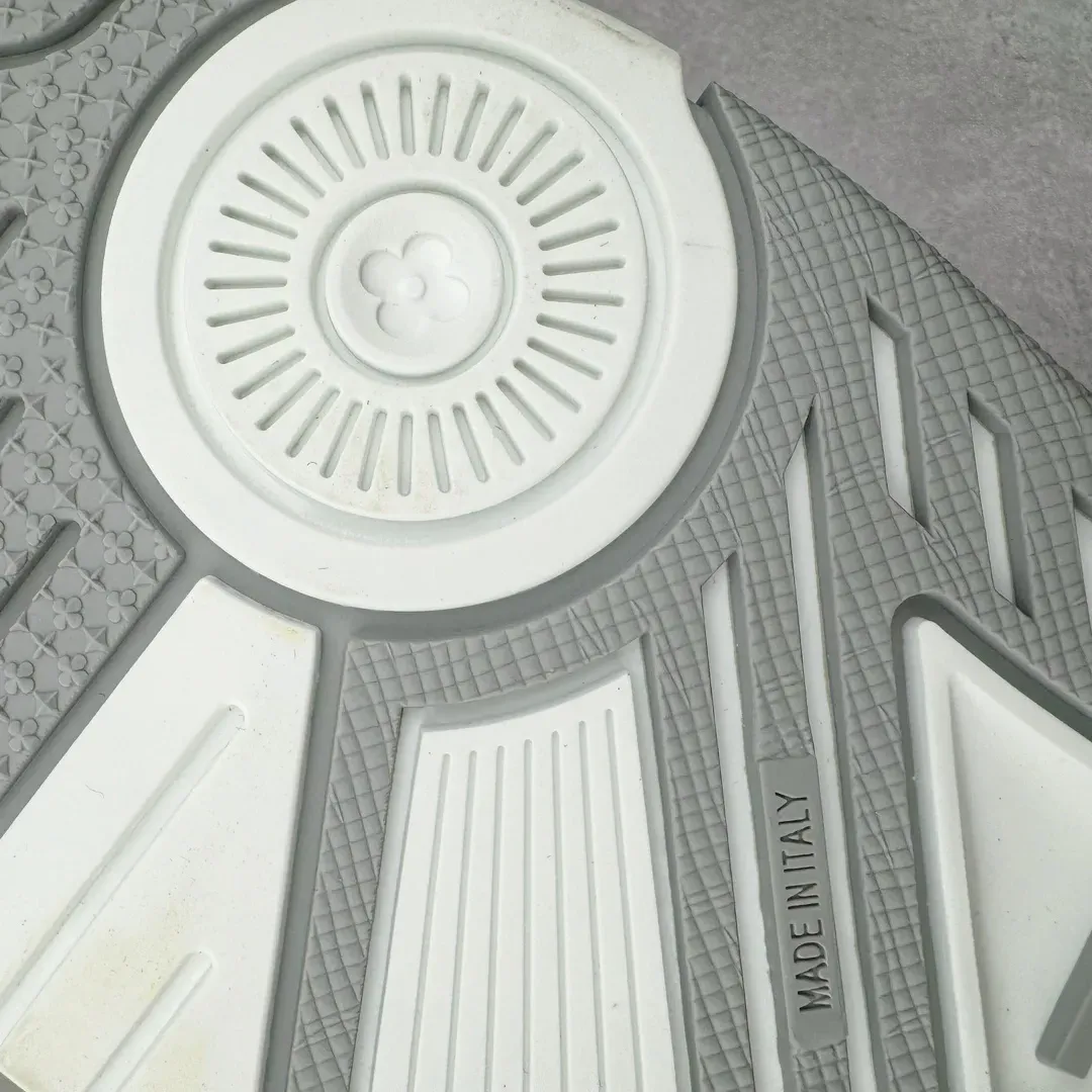 Кроссовки Женские Louis Vuitton 15207