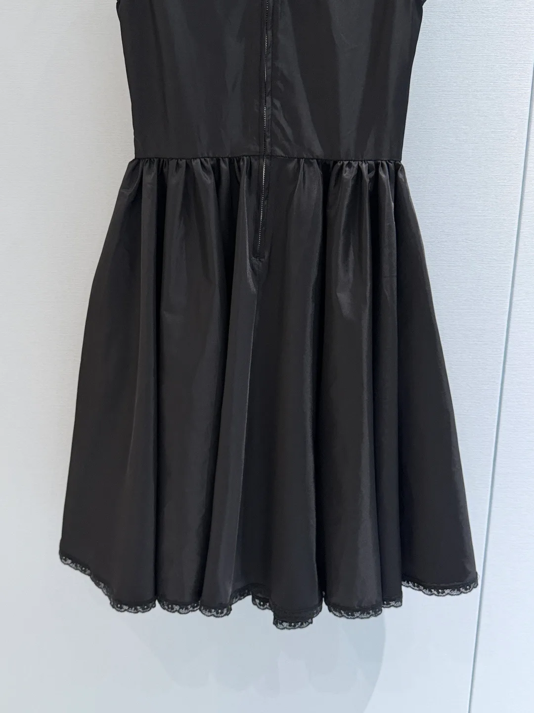Платья Женские Prada 17771220