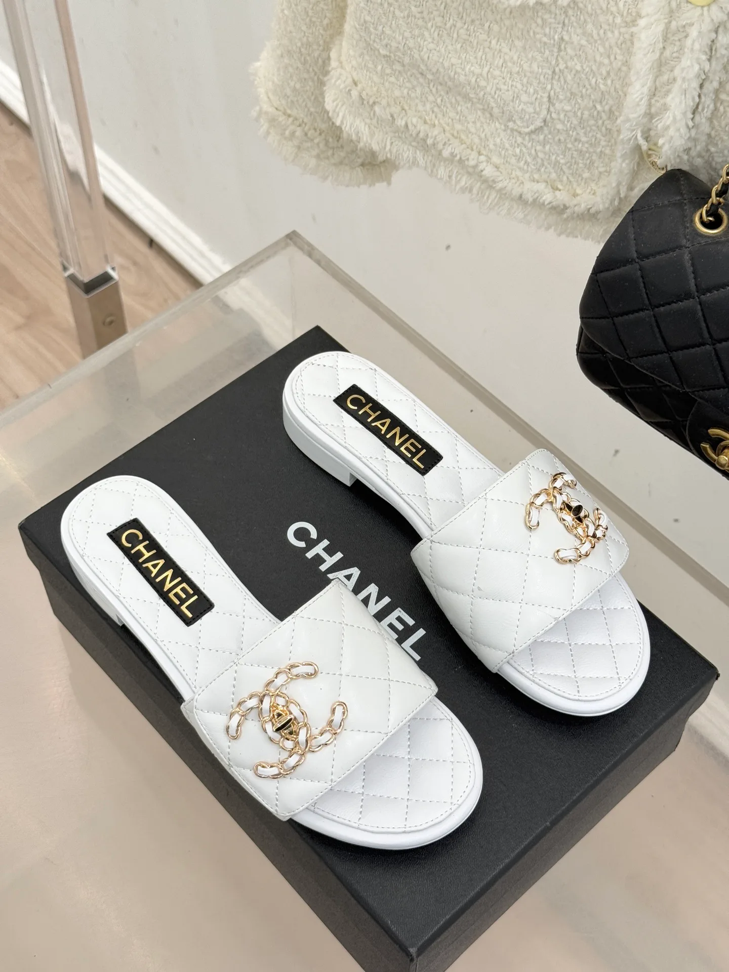 Шлепанцы Женские Chanel 11182767