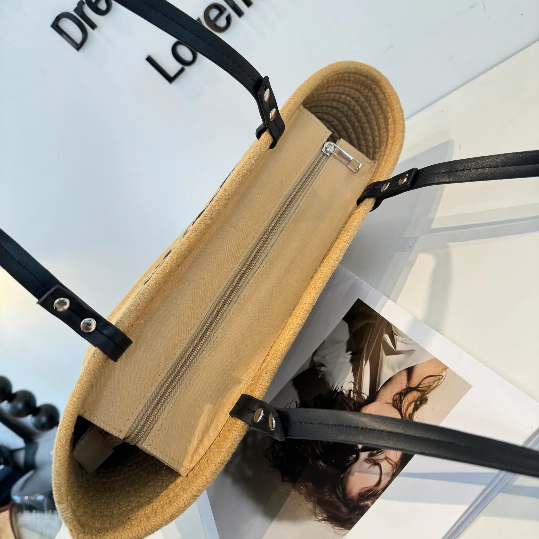 Классические Сумки Женские Prada 12765024