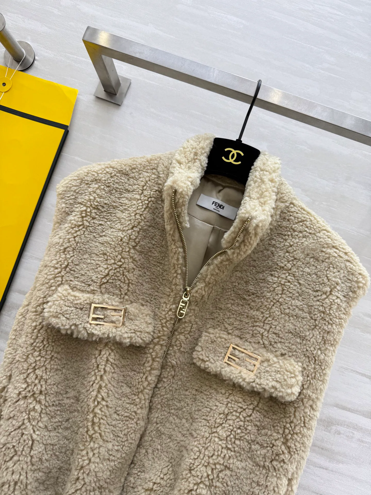 Жилеты Женские Fendi 600438