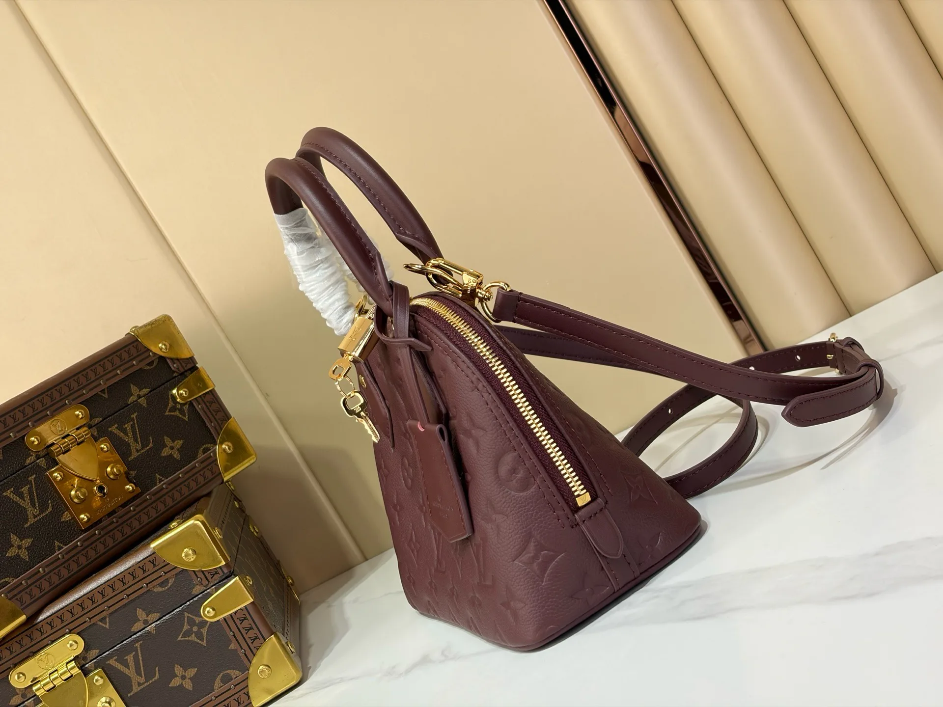 Классические Сумки Женские Louis Vuitton 18240293