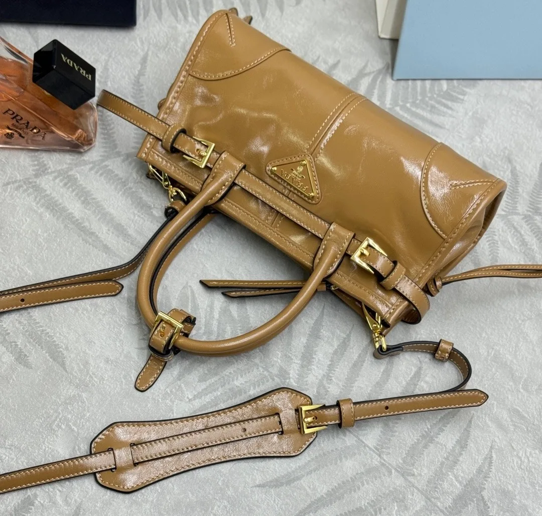 Сумки На Ремне Женские Prada 11682133