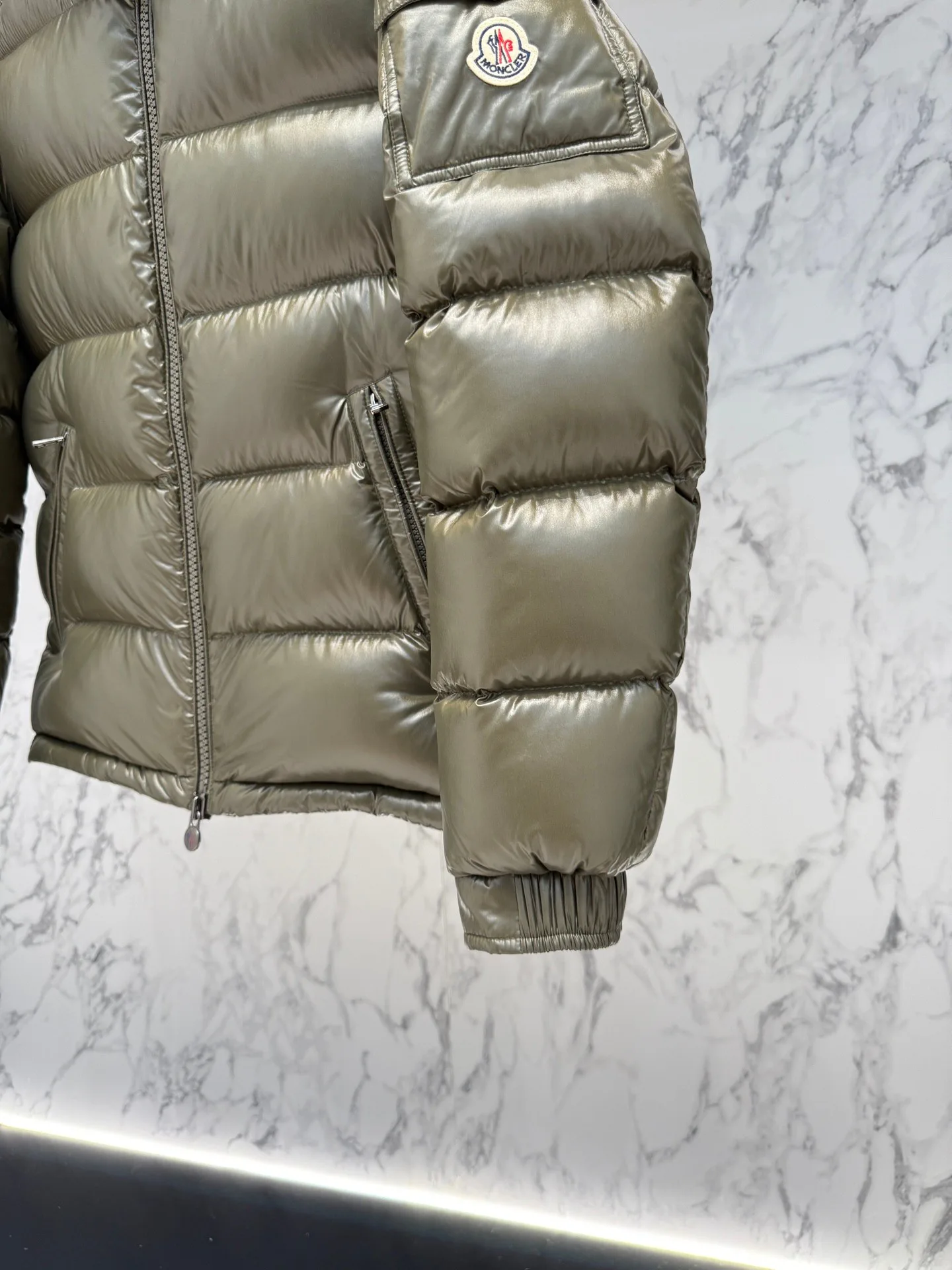 Куртки И Пуховики Женские Moncler 18048715