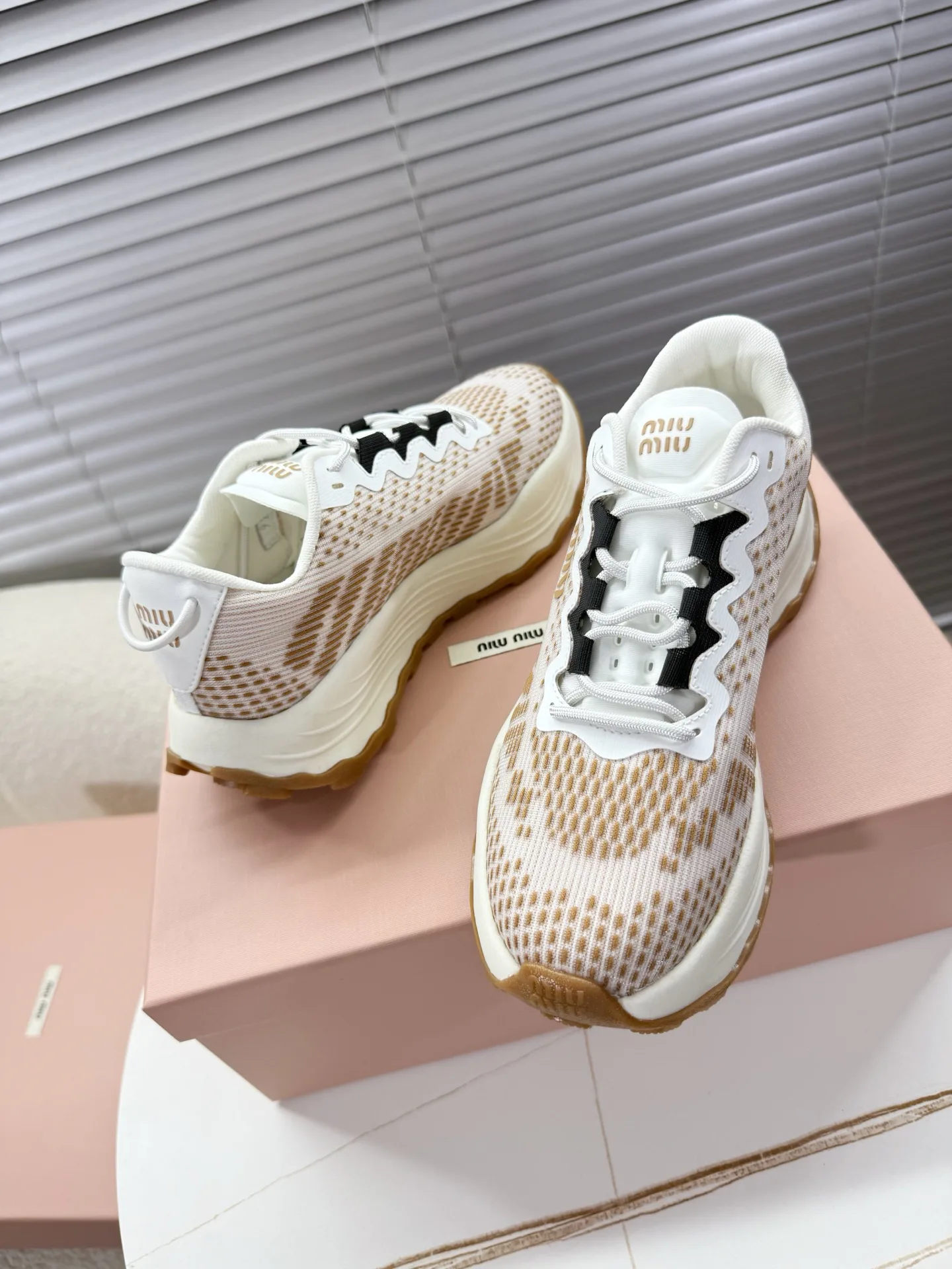 Кроссовки Женские Miu Miu 4086906
