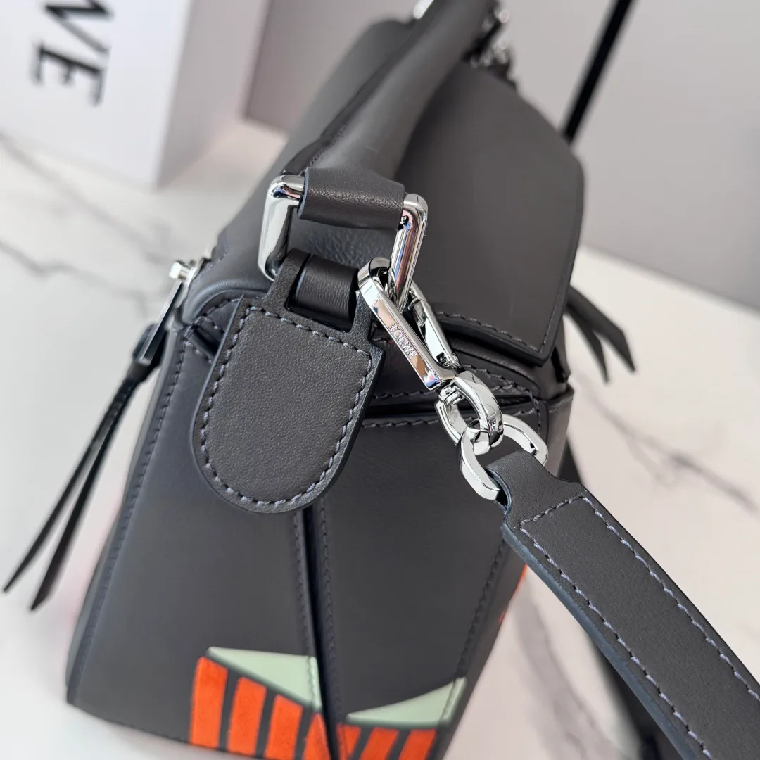 Классические Сумки Женские Loewe 12885108