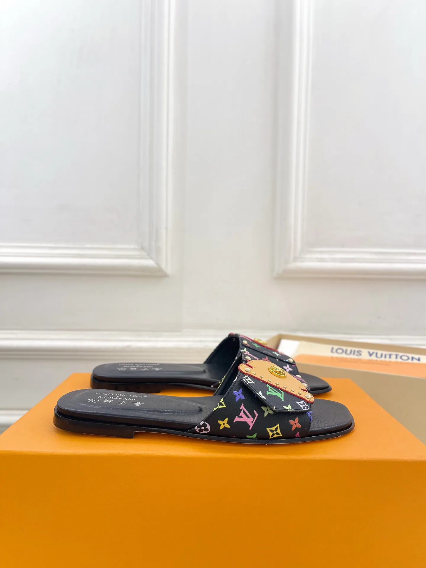 Сандалии Женские Louis Vuitton 11372162