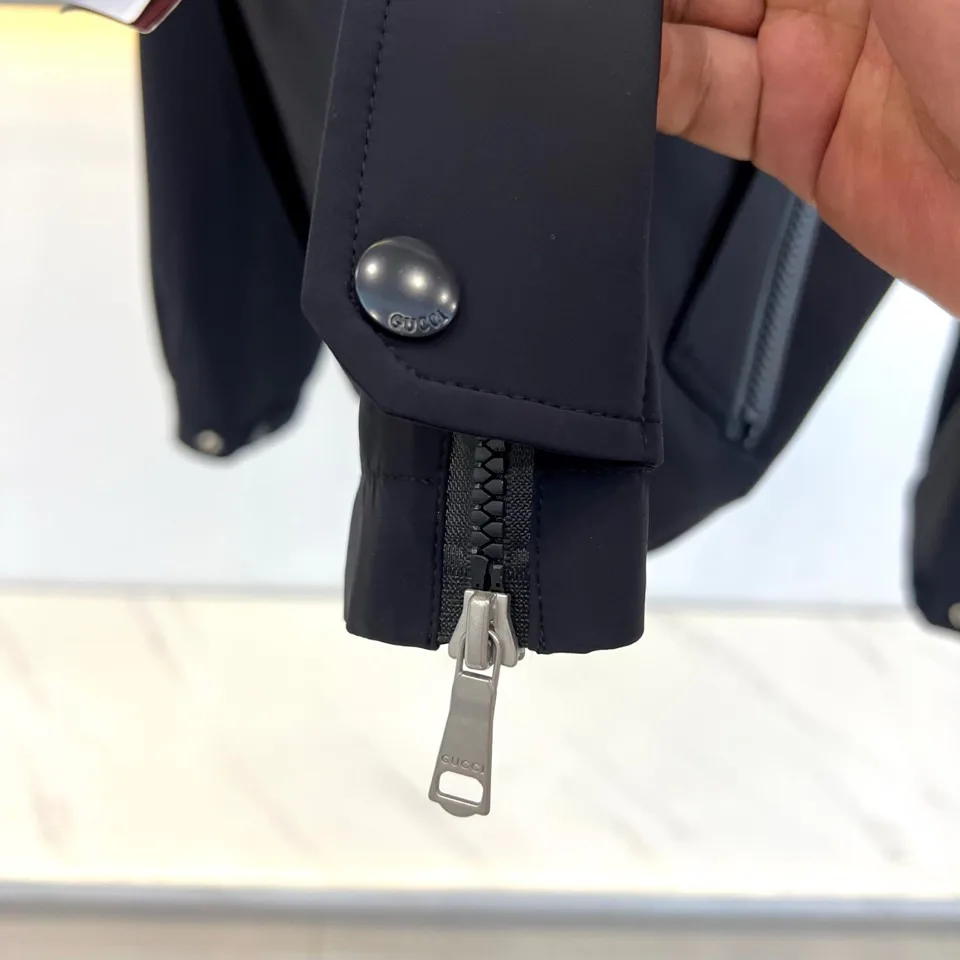 Куртки И Пуховики Женские Gucci 18416750