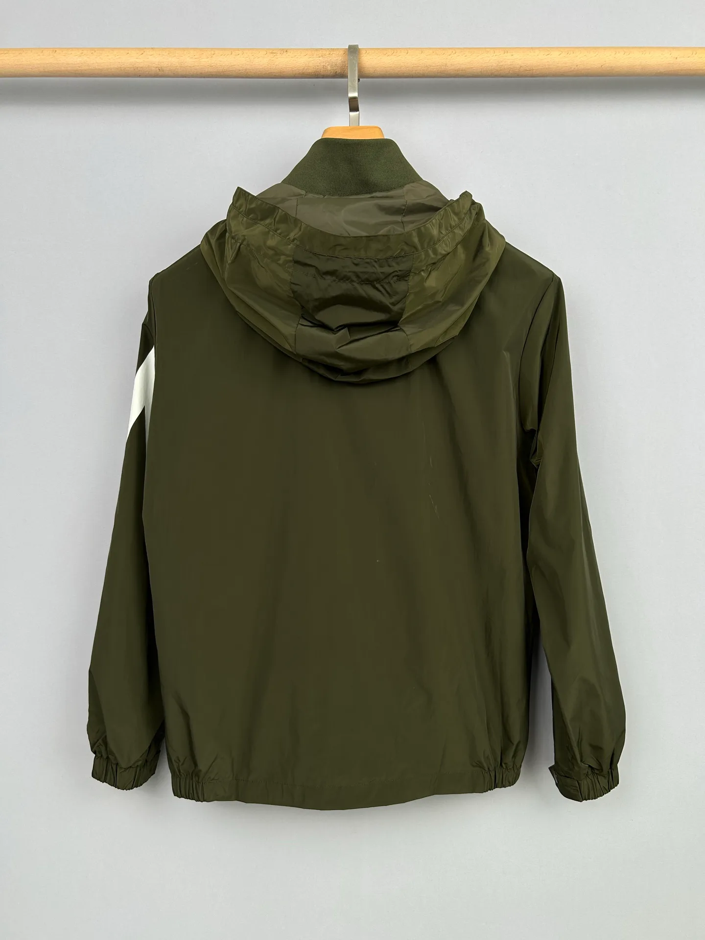 Куртки И Пуховики Мужские Moncler 13137534