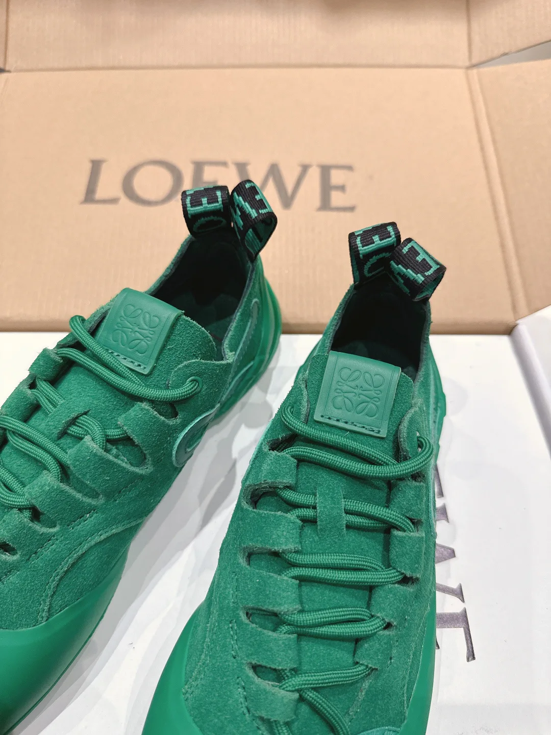 Кроссовки Женские Loewe 11709155