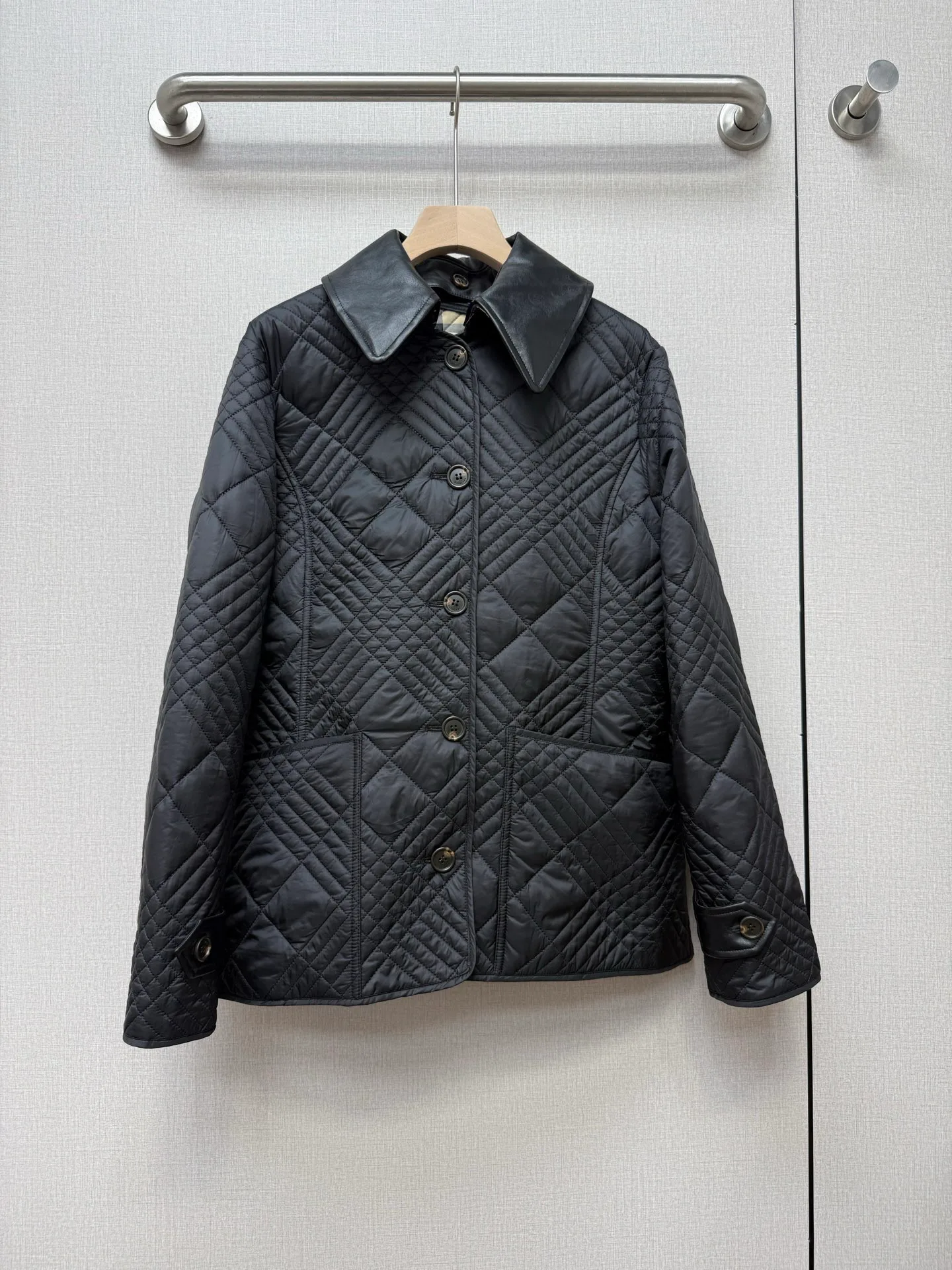 Куртки И Пуховики Женские Burberry 19133190