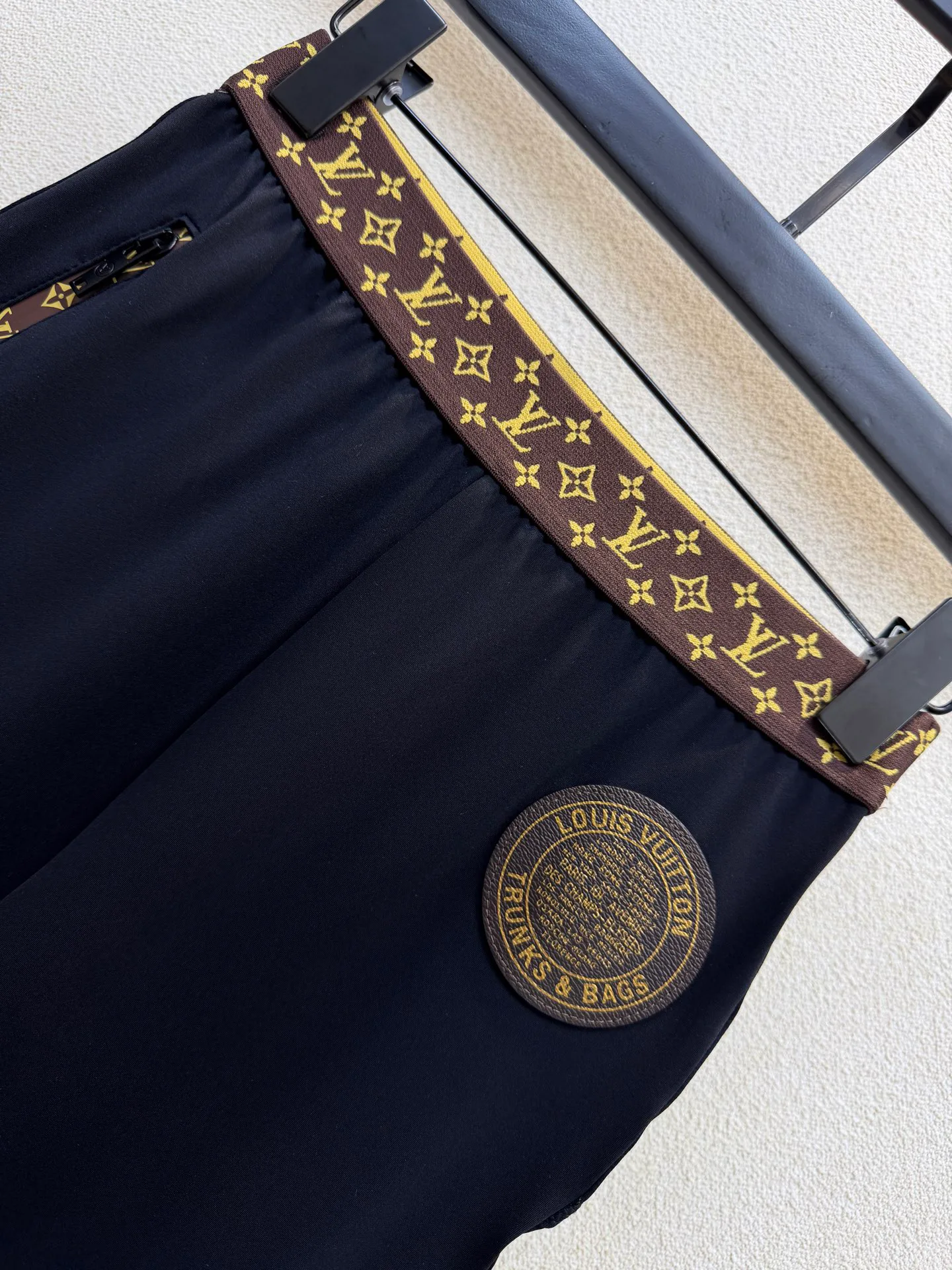 Брюки Женские Louis Vuitton 14426841