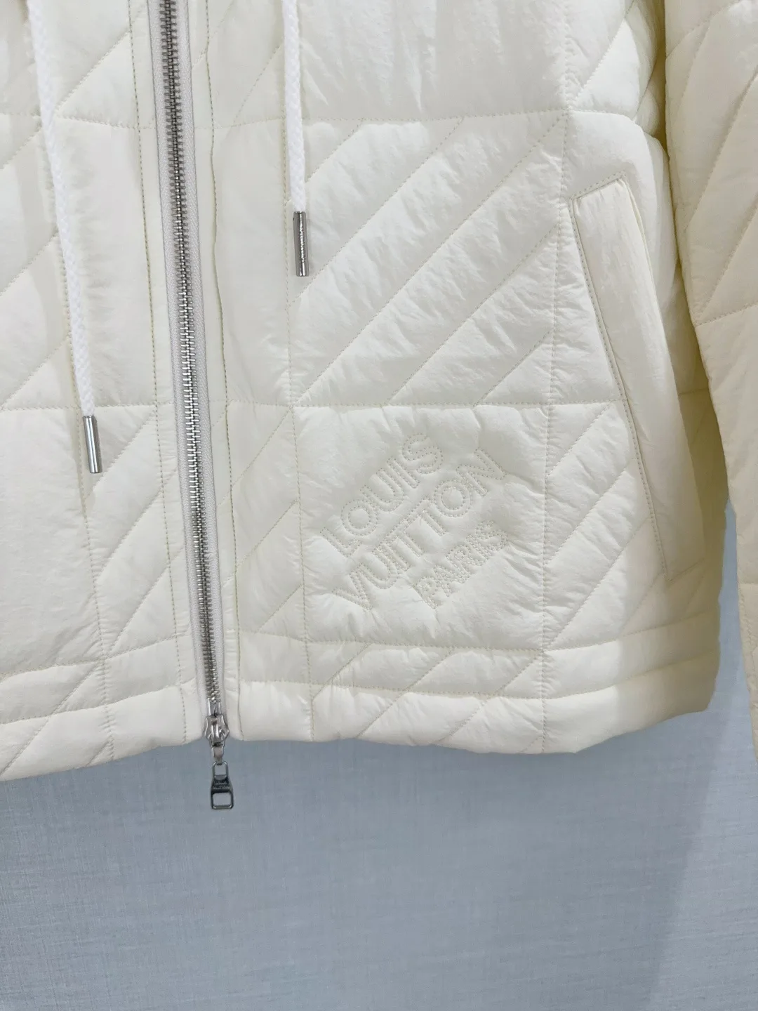 Куртки И Пуховики Женские Louis Vuitton 19456987