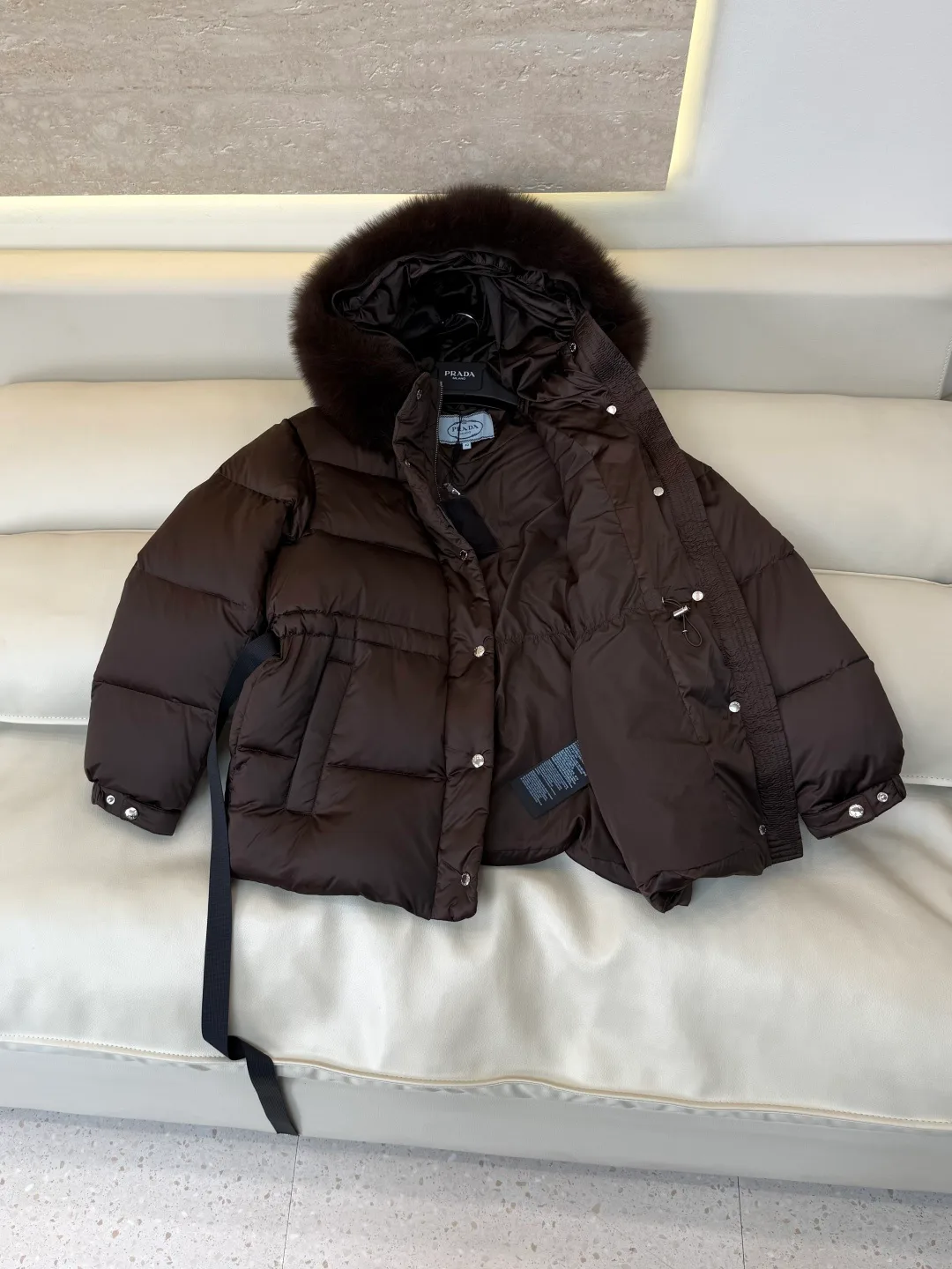 Куртки И Пуховики Женские Prada 18674646