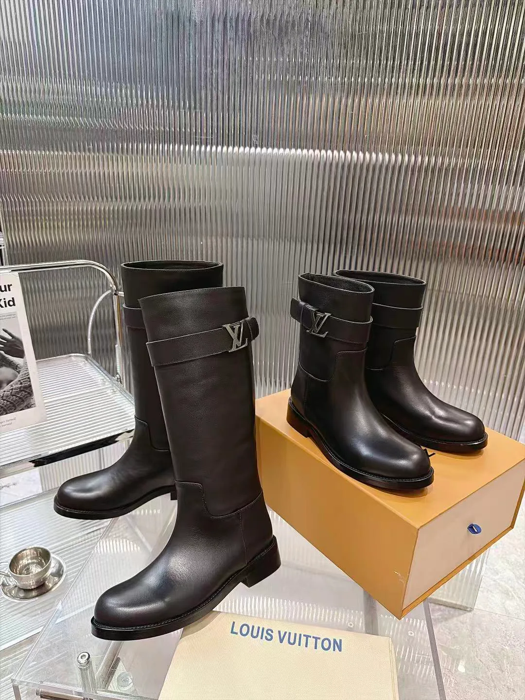 Ботинки Женские Louis Vuitton 17926089
