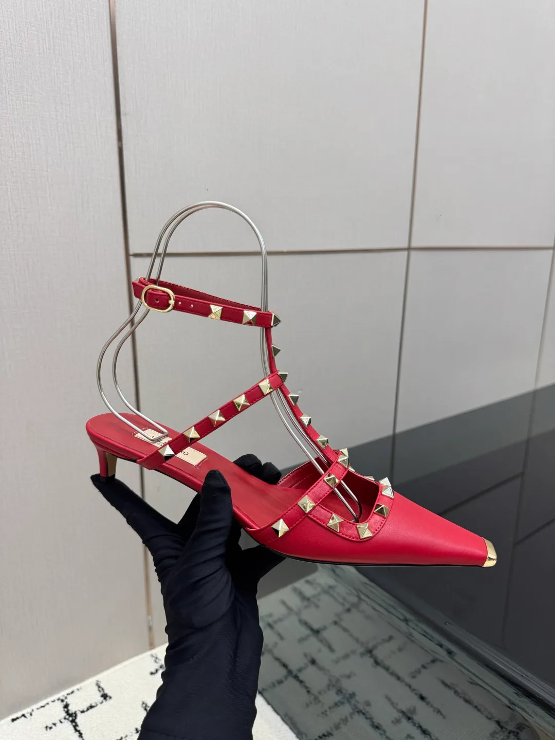 Босоножки Женские Valentino 17594511