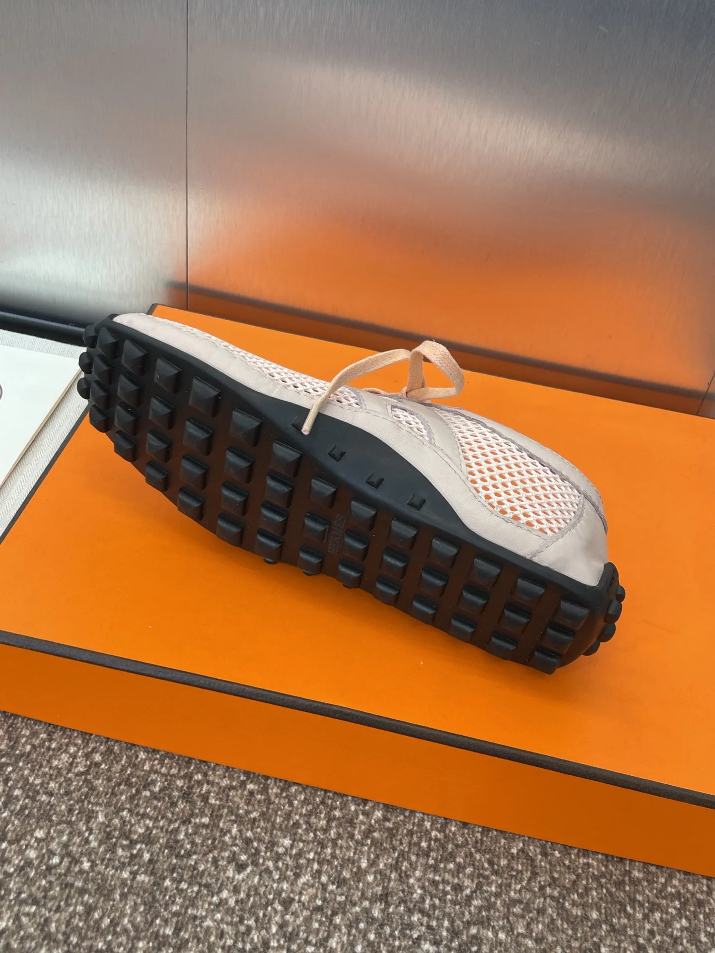 Кроссовки Женские Hermes 11437