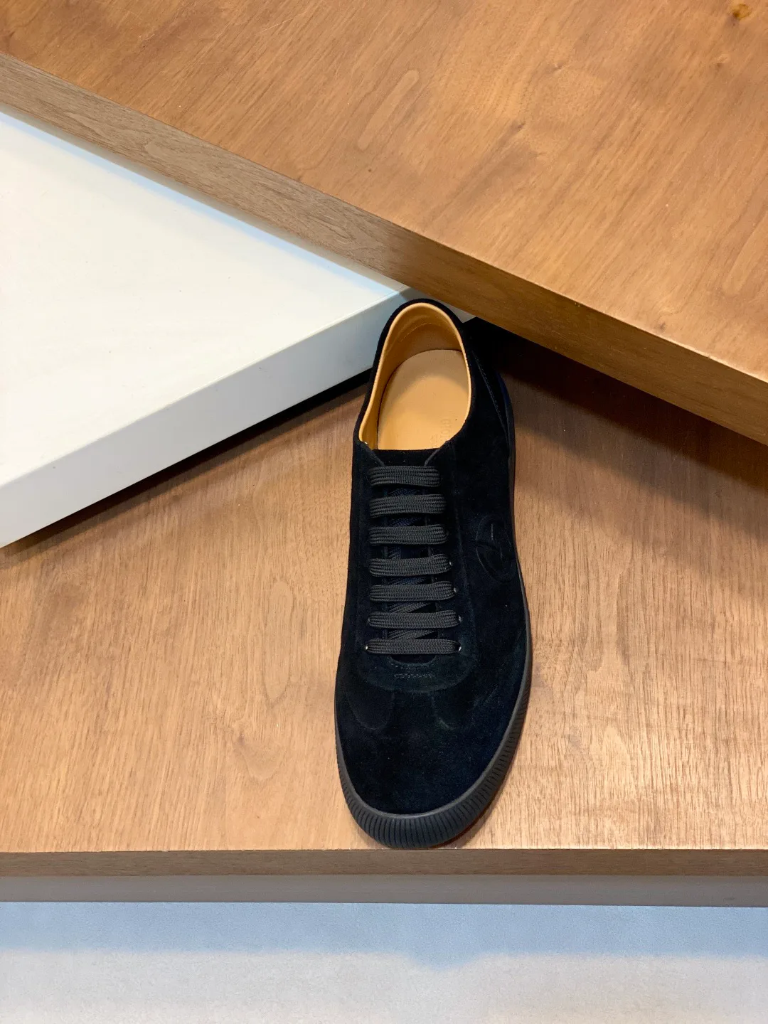 Кроссовки Мужские Armani 18697894