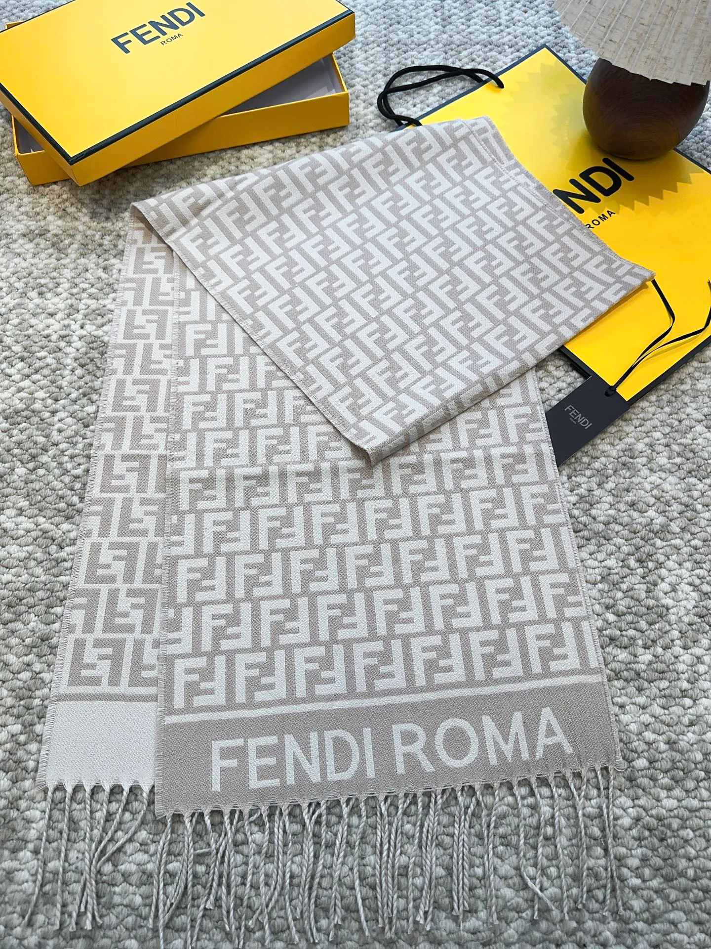 Шарфы Fendi 4476