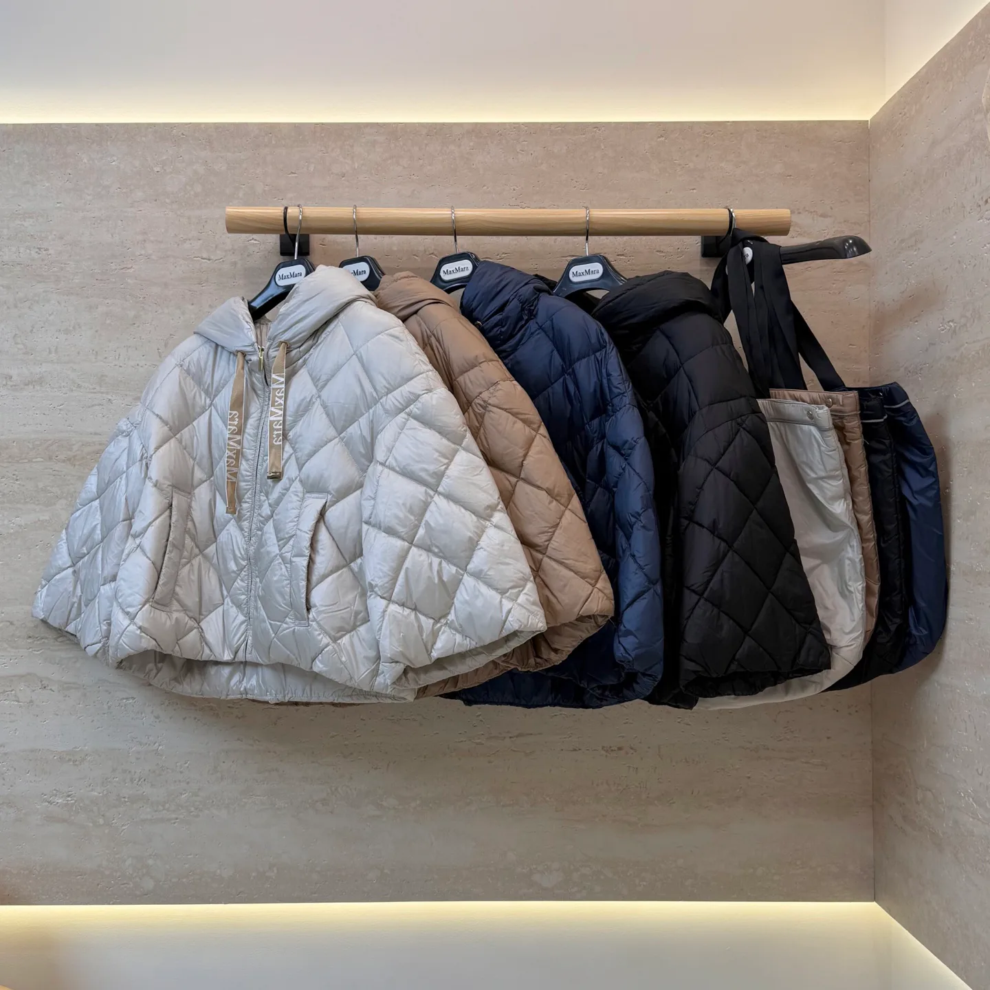 Куртки И Пуховики Женские Max Mara 18639862