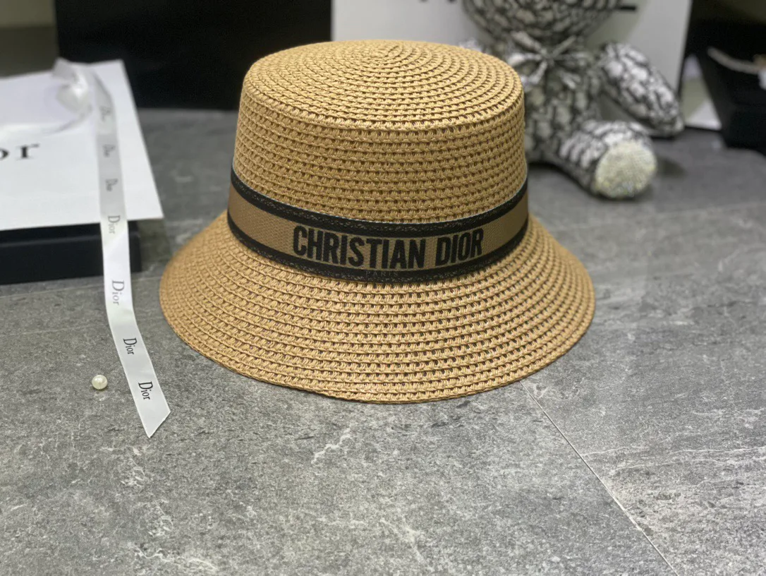 Головные Уборы Christian Dior 17810489
