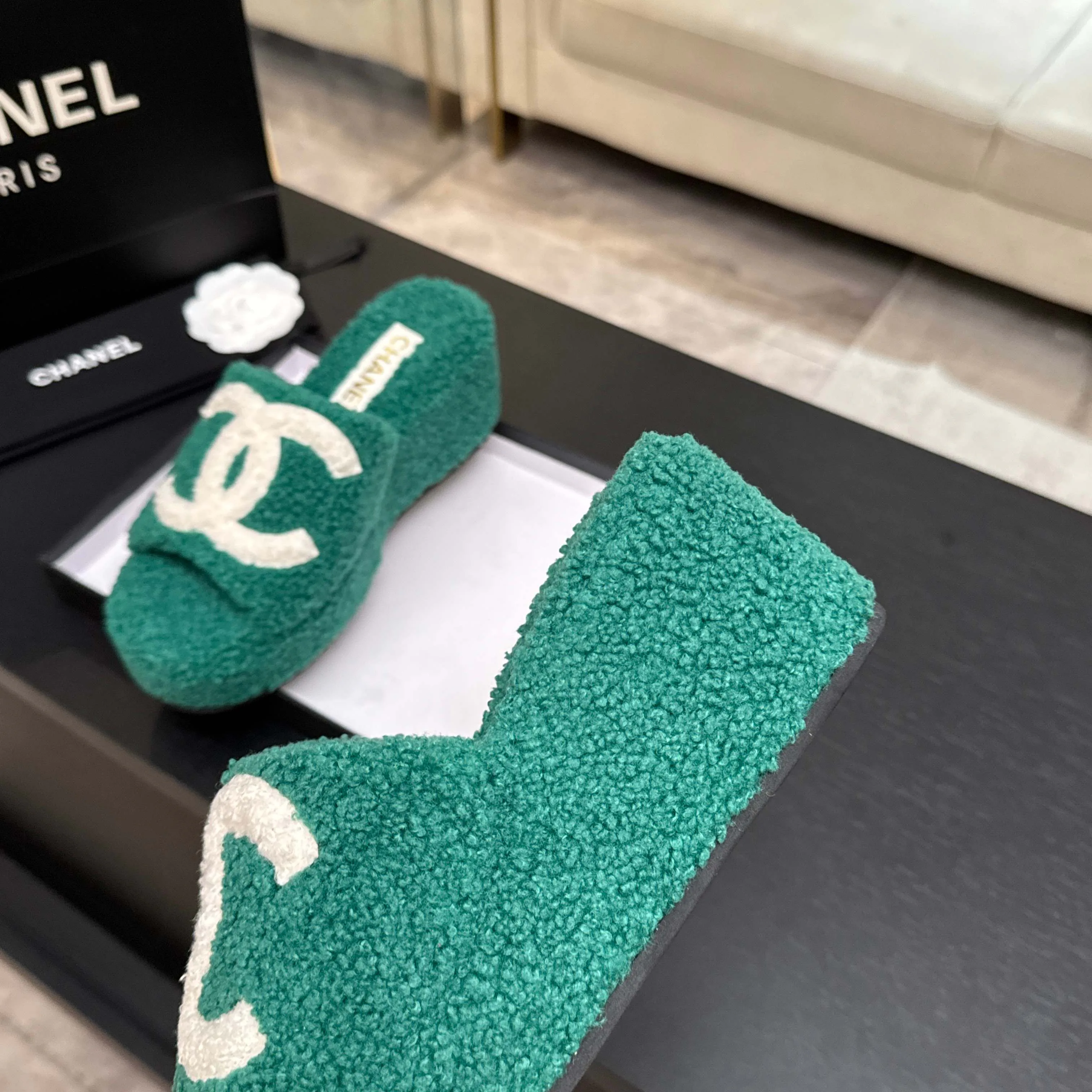 Тапочки Женские Chanel 18501001