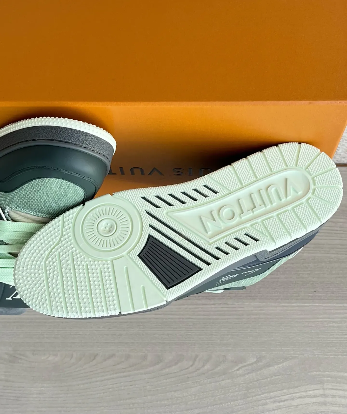 Кроссовки Мужские Louis Vuitton 860724