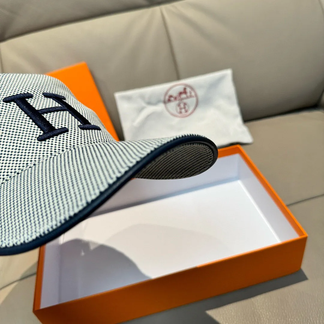 Головные Уборы Hermes 17224548