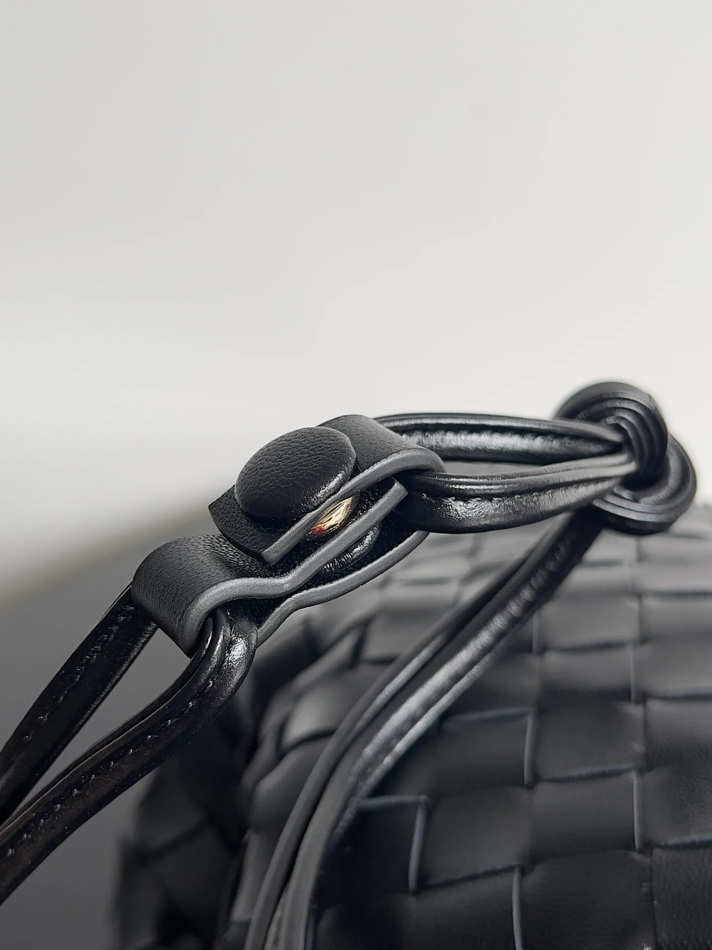 Классические Сумки Женские Bottega Veneta 17622367