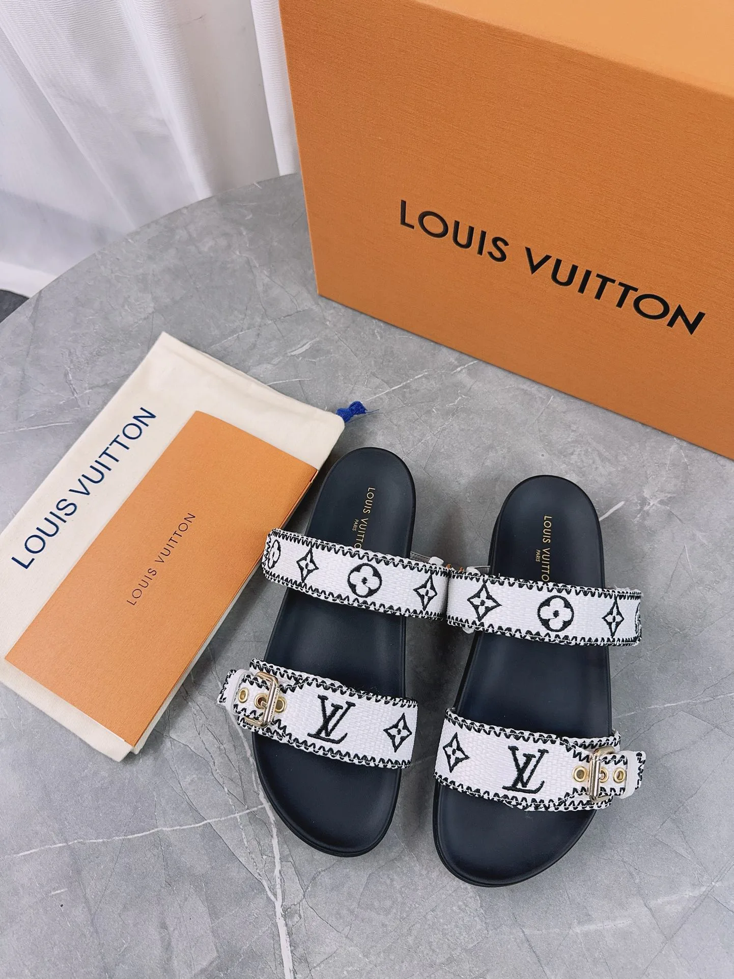Сандалии Женские Louis Vuitton 12156556